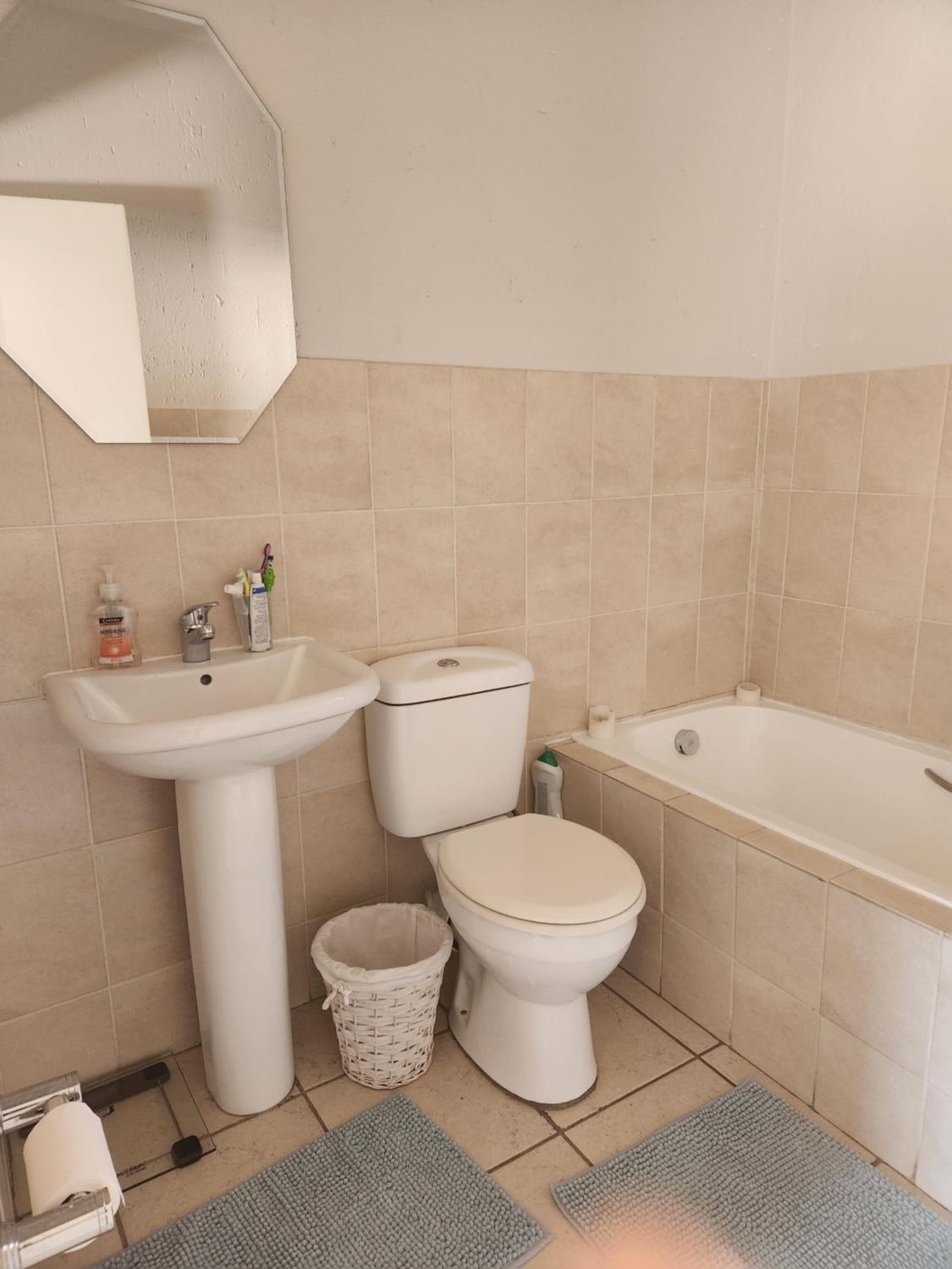 Two-Bedroom Apartment photo 2