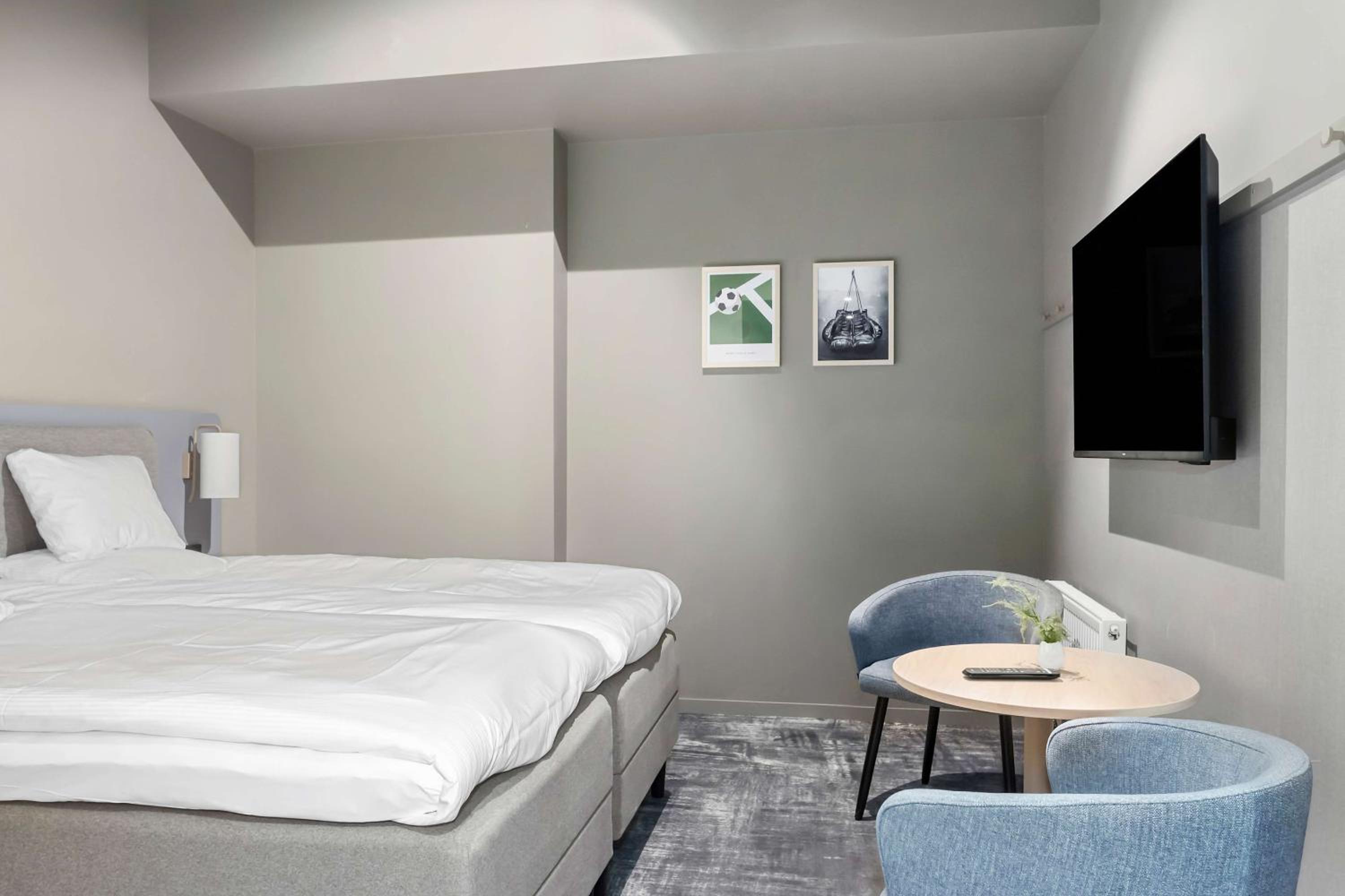 Standard Twin Room - no window - Photo 4
