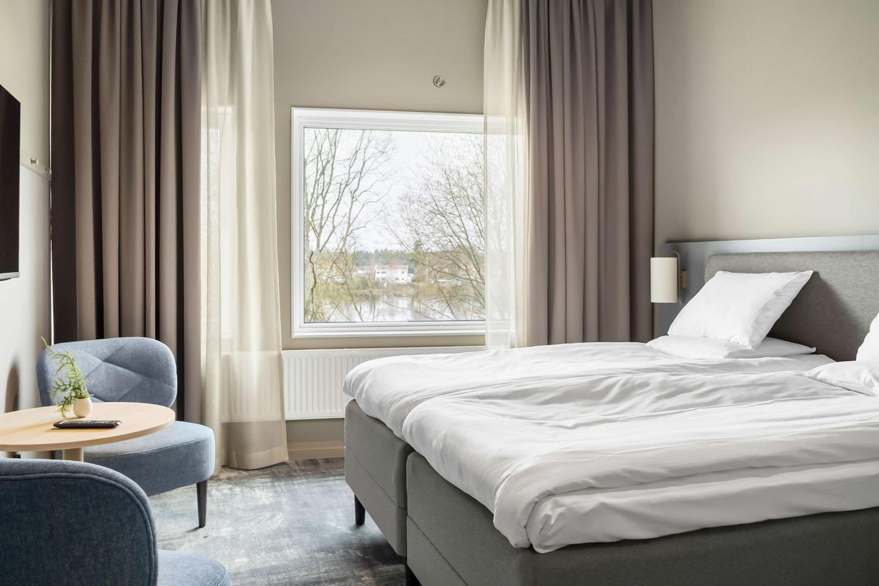 Standard Twin Room with Sea View photo 2