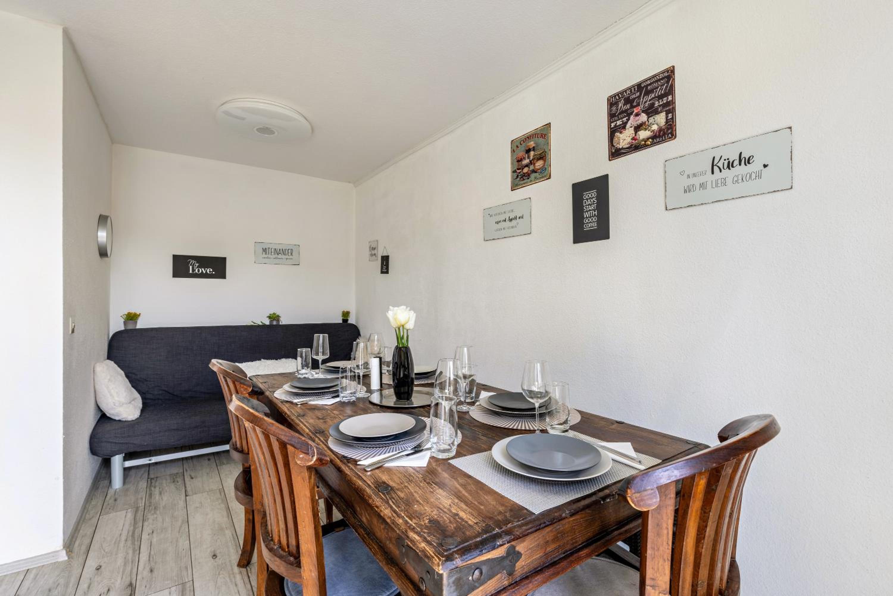 Two-Bedroom Deluxe Apartment with Balcony photo 3