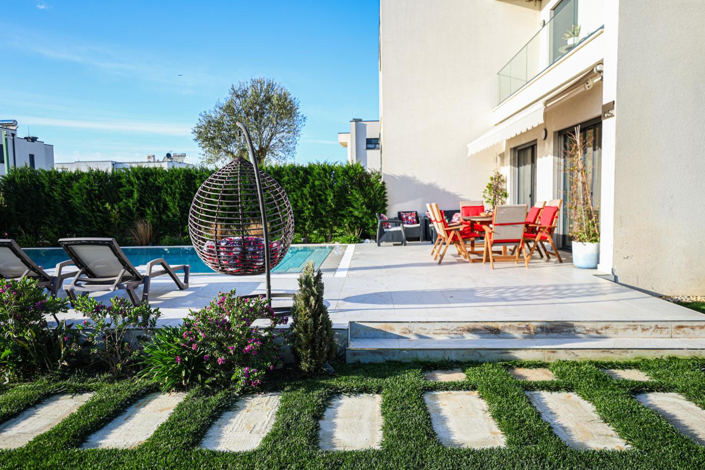 Villa photo 2