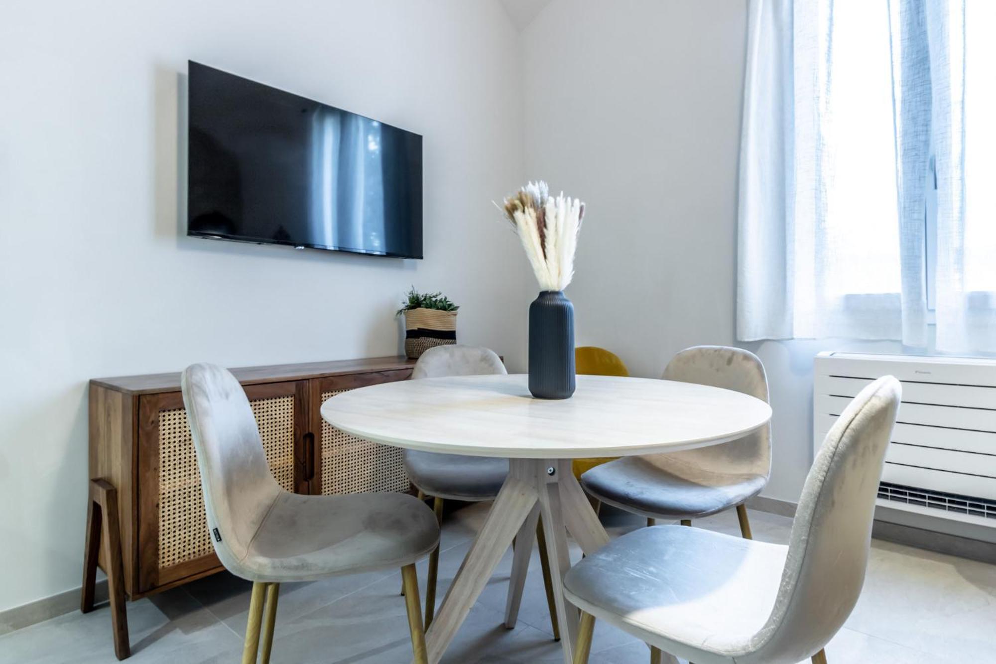 One-Bedroom Apartment - Photo 16