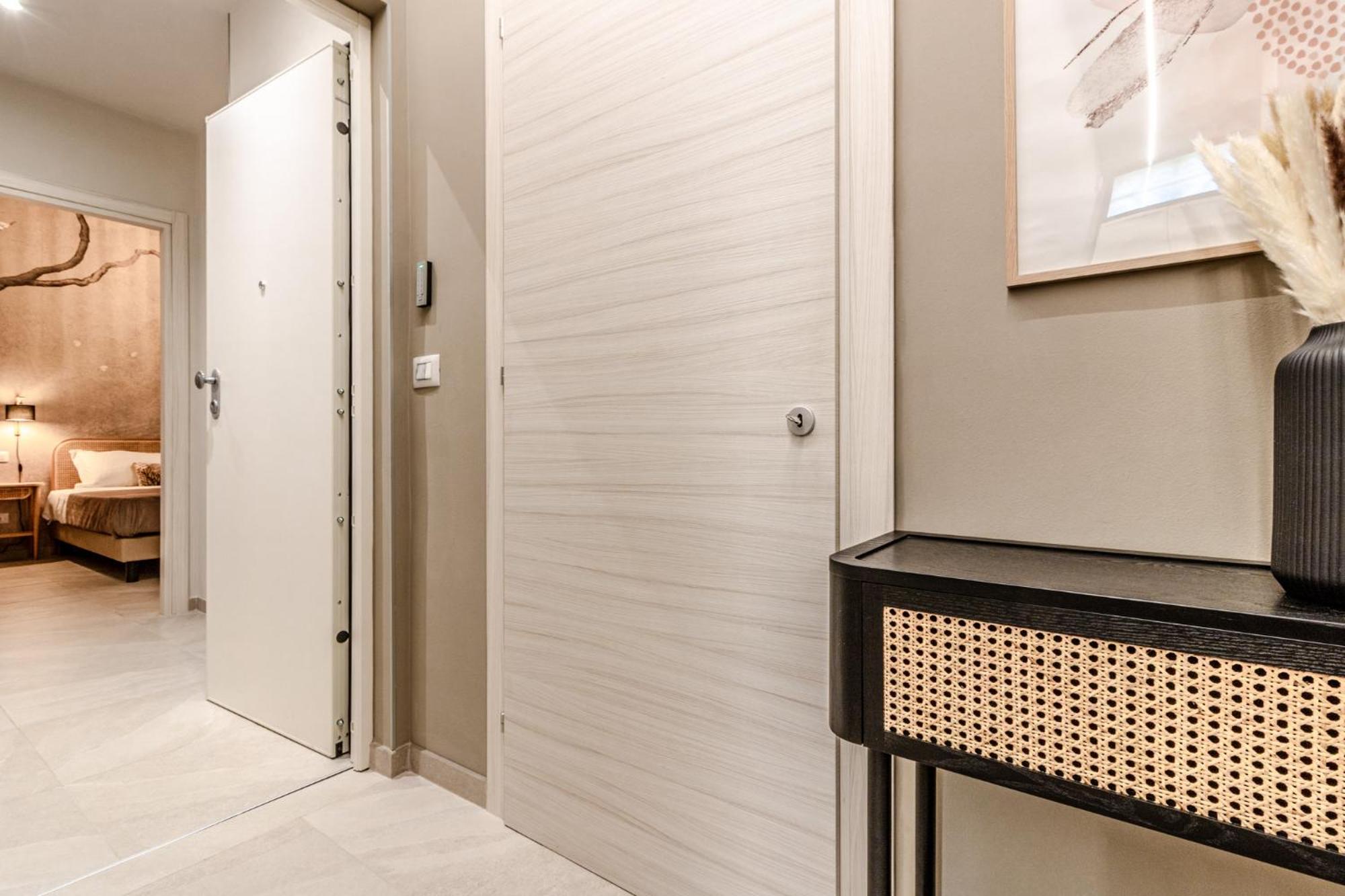 One-Bedroom Apartment - Photo 12