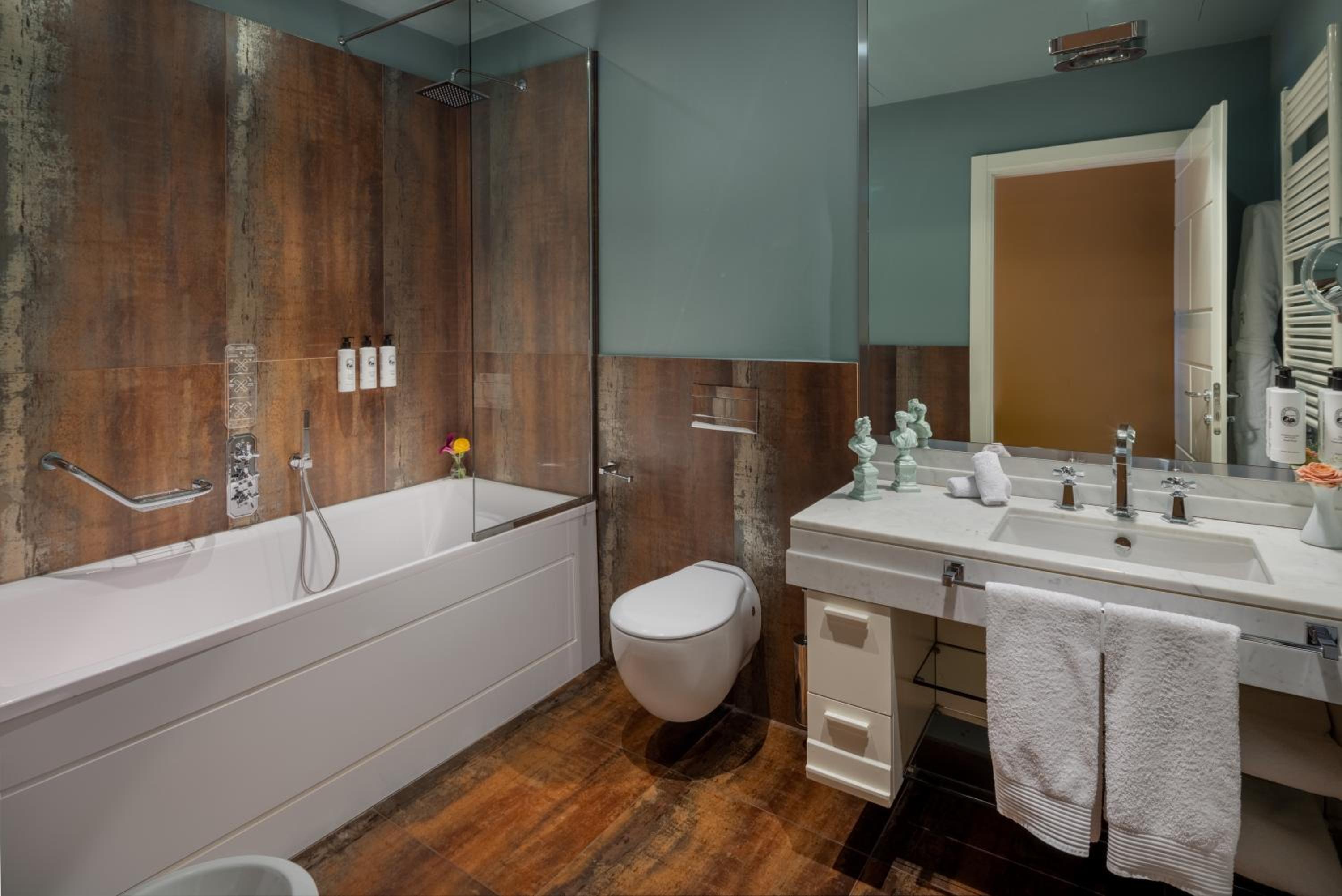 Deluxe Junior Suite