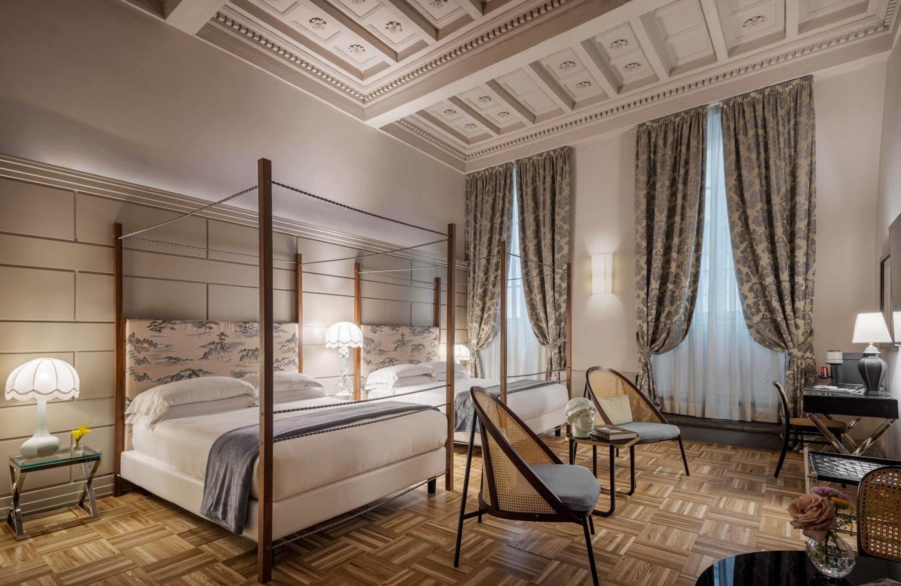 Deluxe Queen Suite