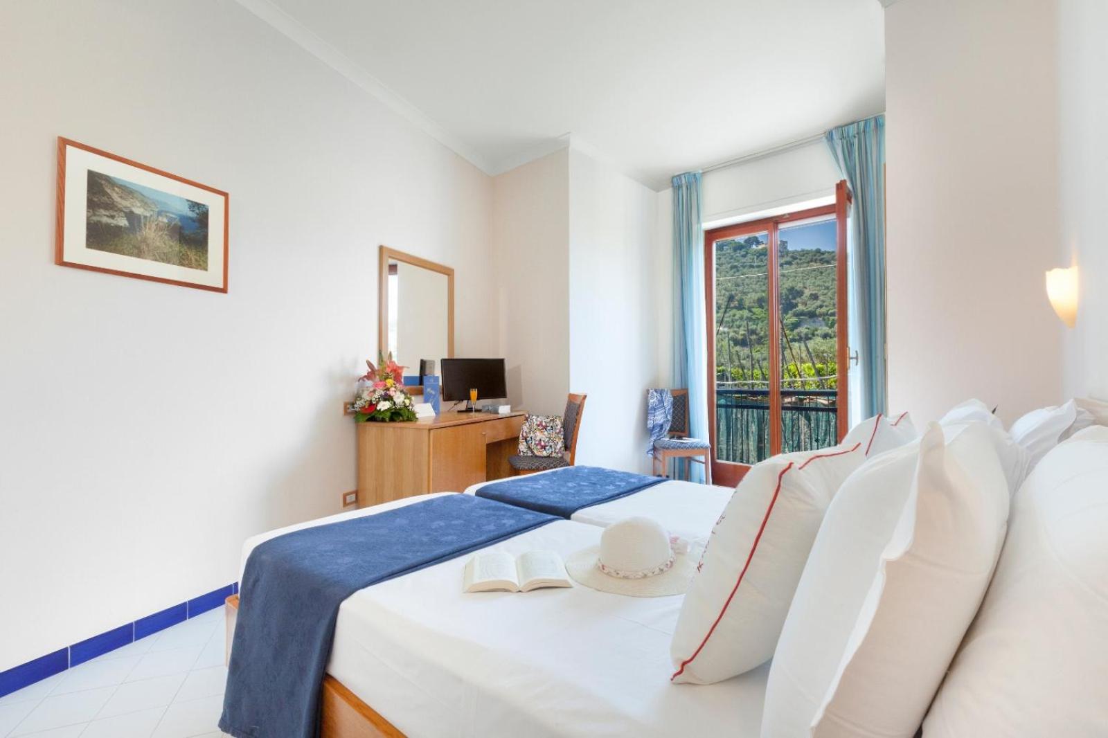 Standard Double Room - Photo 6