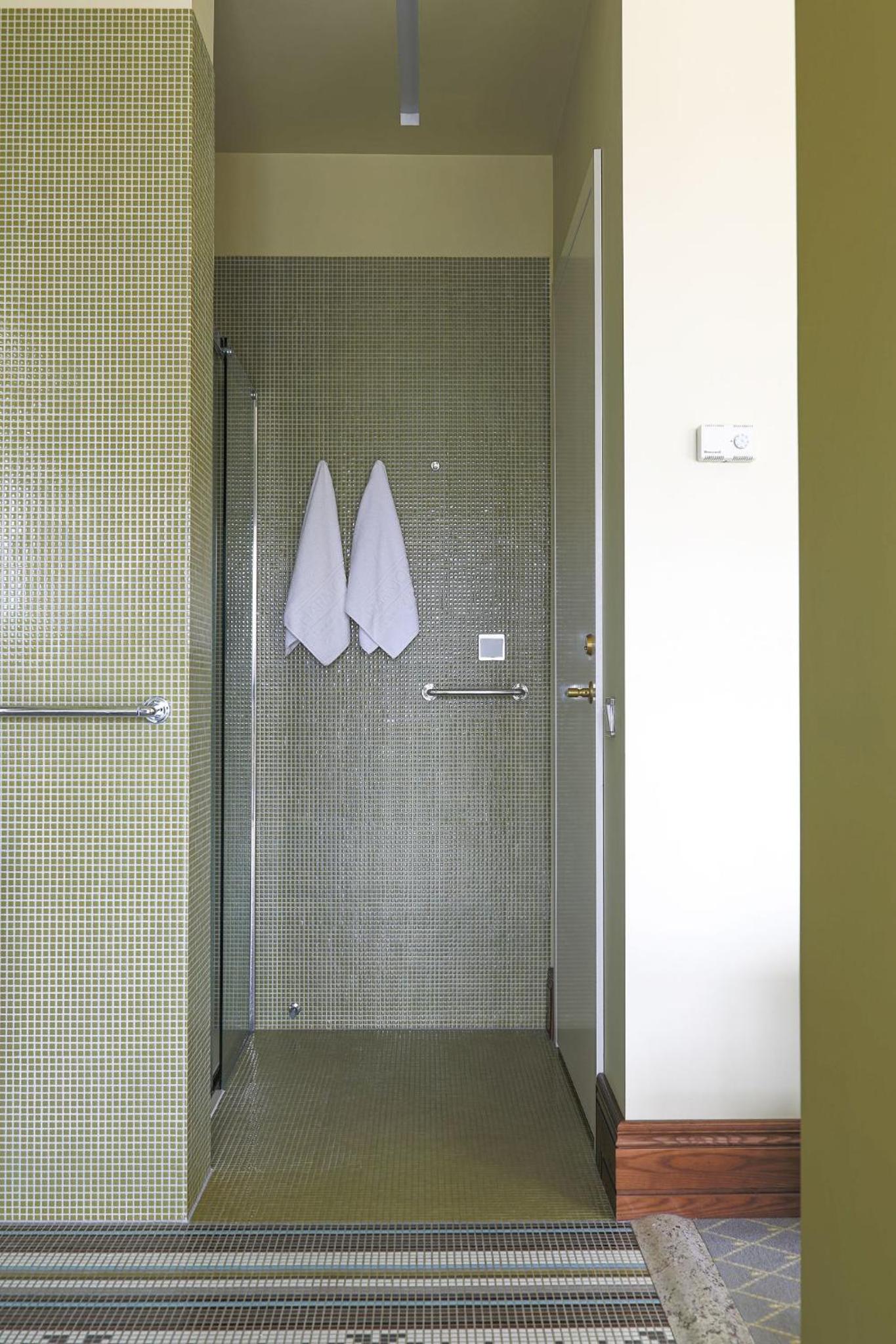 Emerald Deluxe Double Room with SPA Access - Photo 5