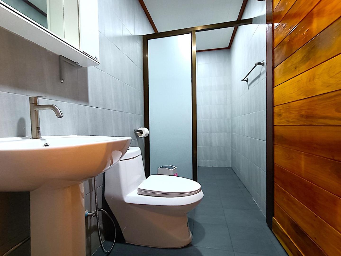One-Bedroom Chalet - Photo 5