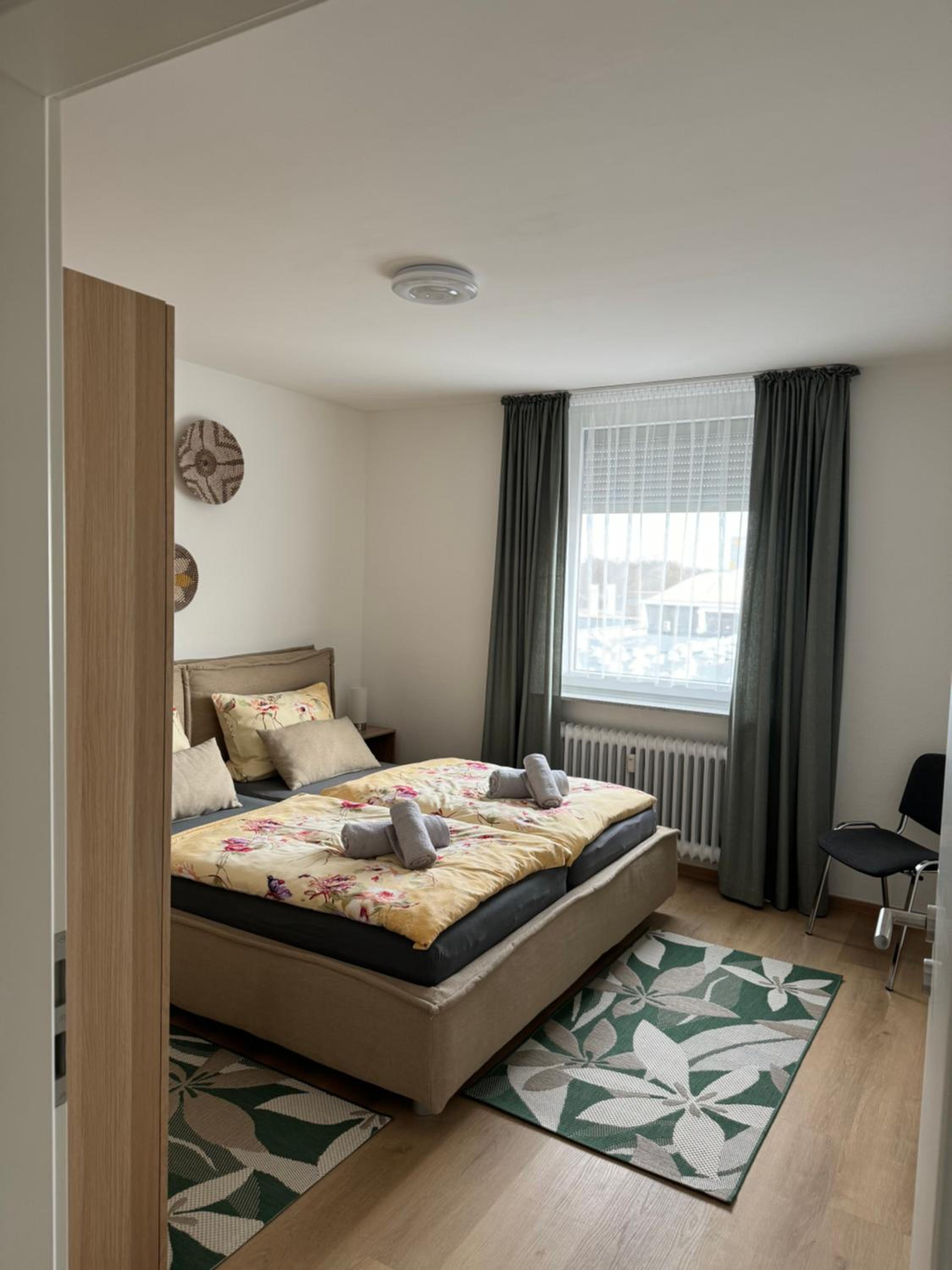 One-Bedroom Apartment photo 1