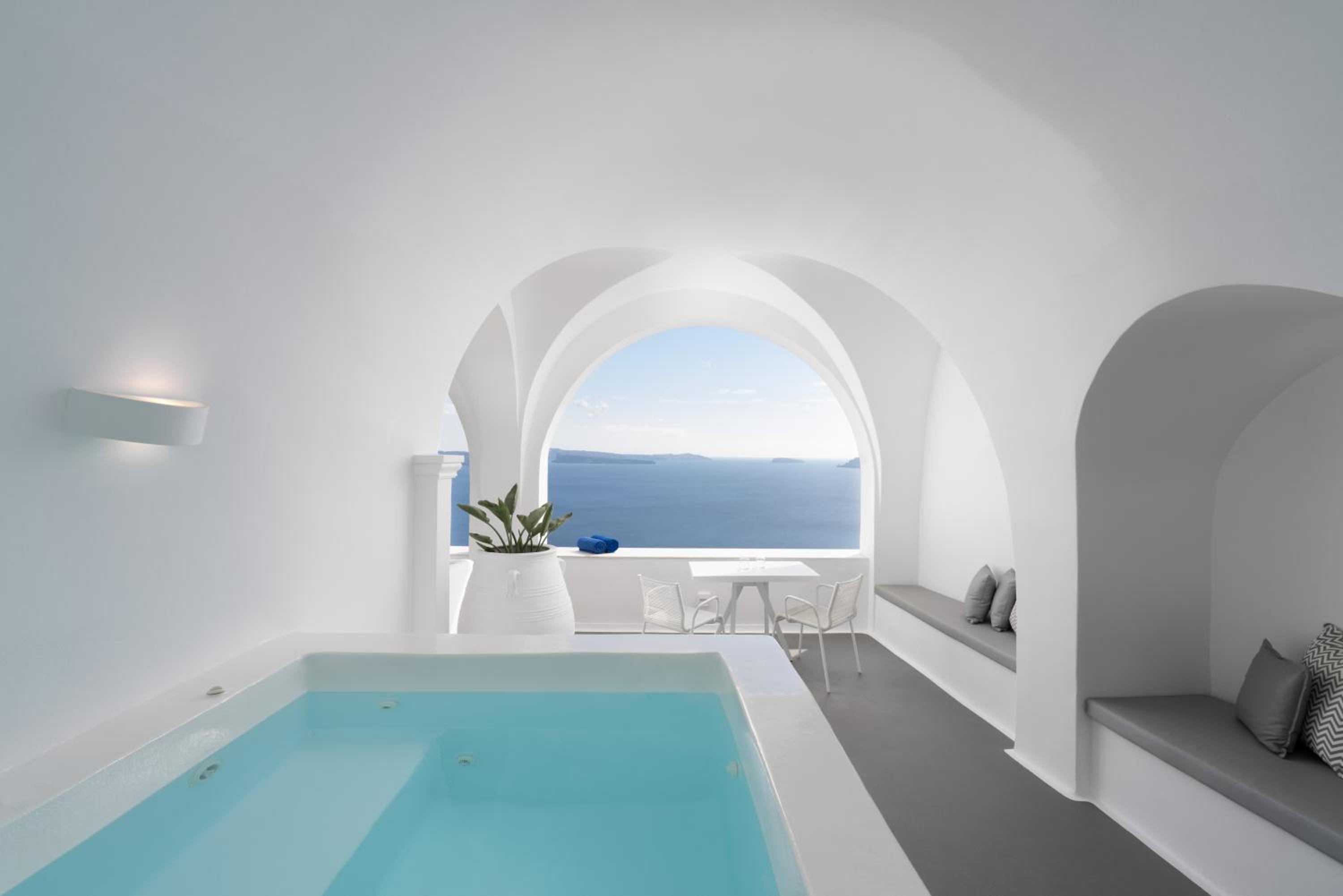 Villa Suite with Open Air Jetted Tub photo 2