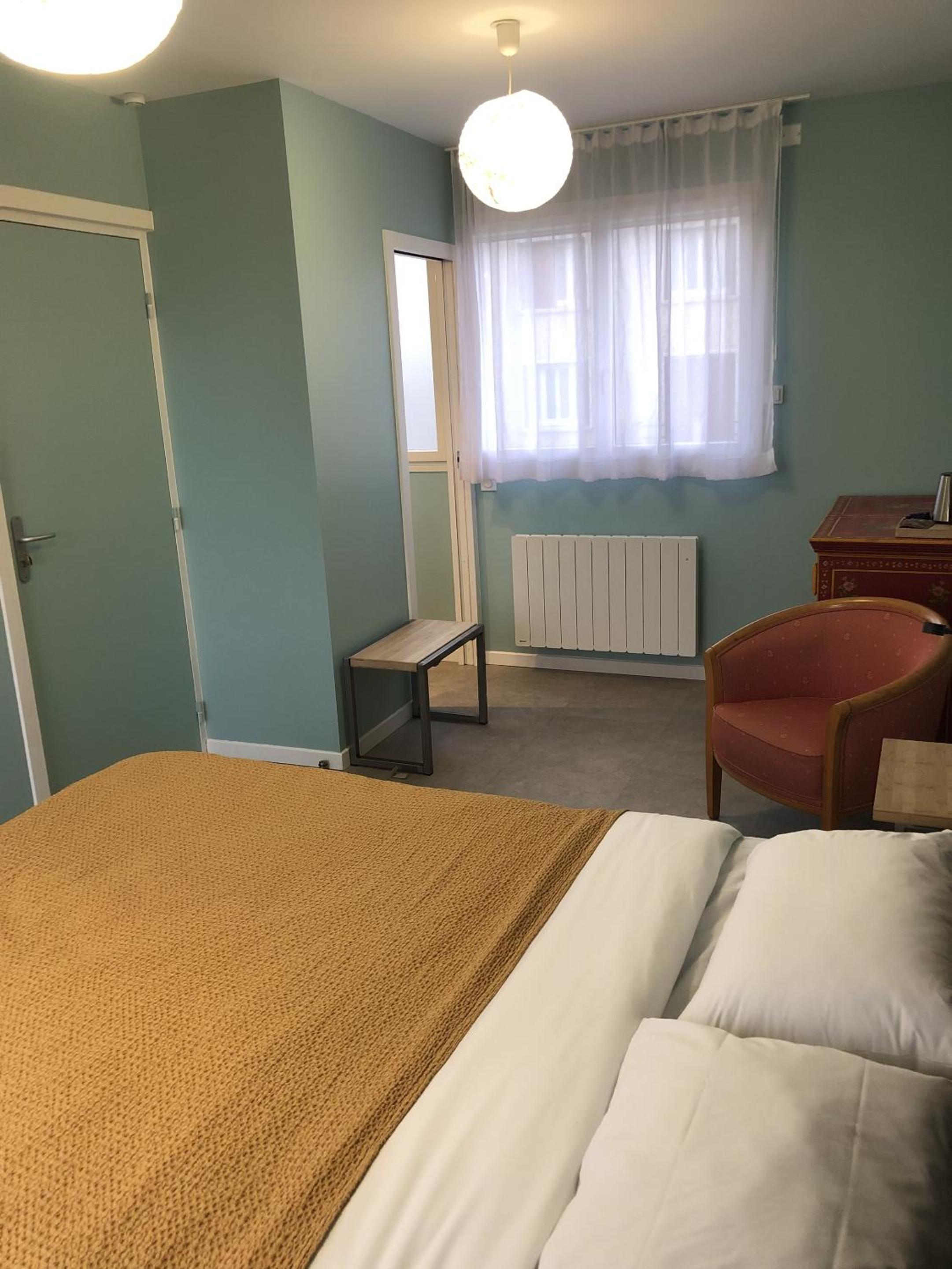 Deluxe Double or Twin Room with River View photo 3