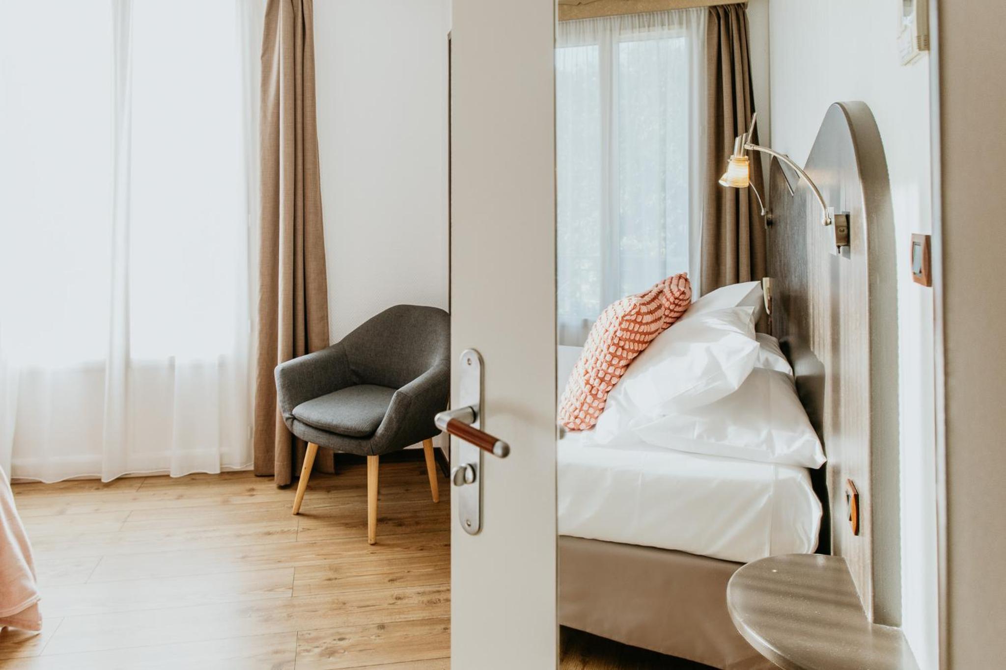 Superior Double or Twin Room - Photo 2