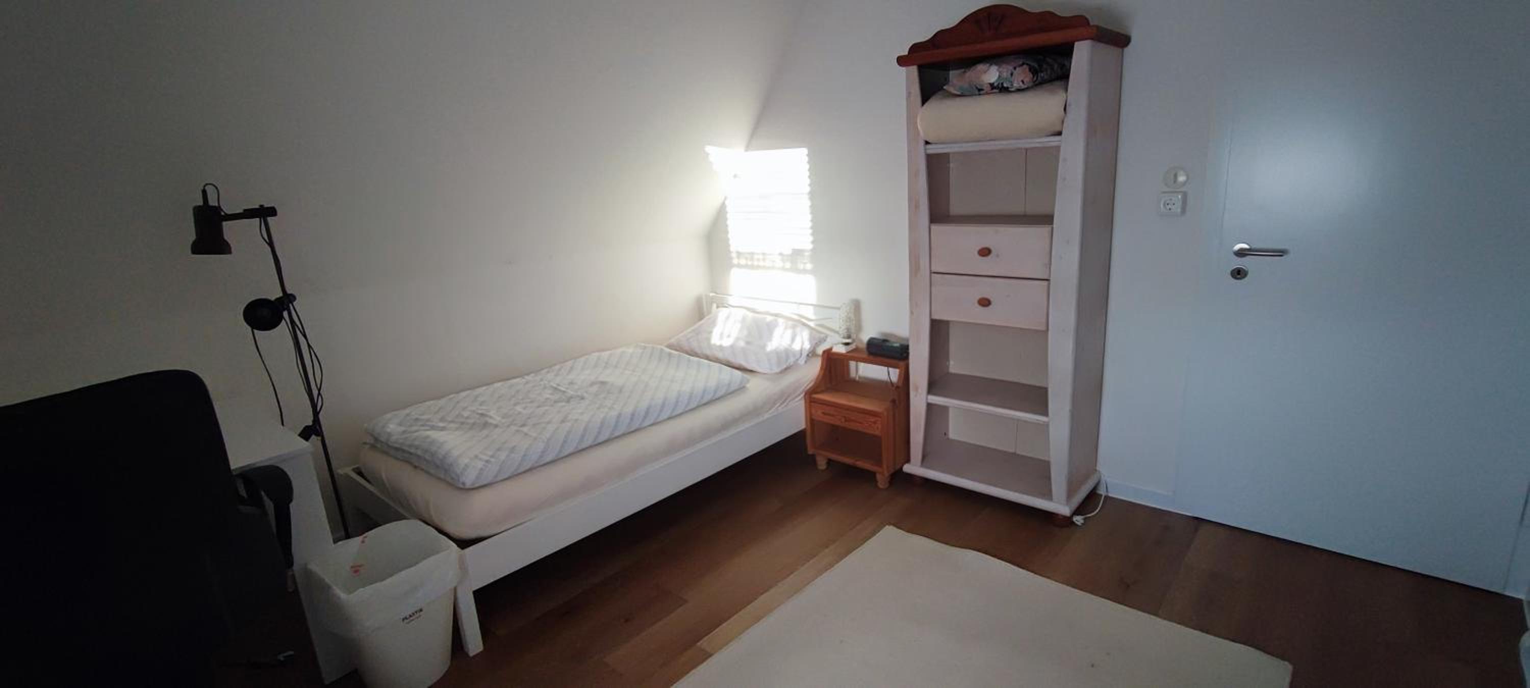 Single Room with Shared Bathroom photo 1