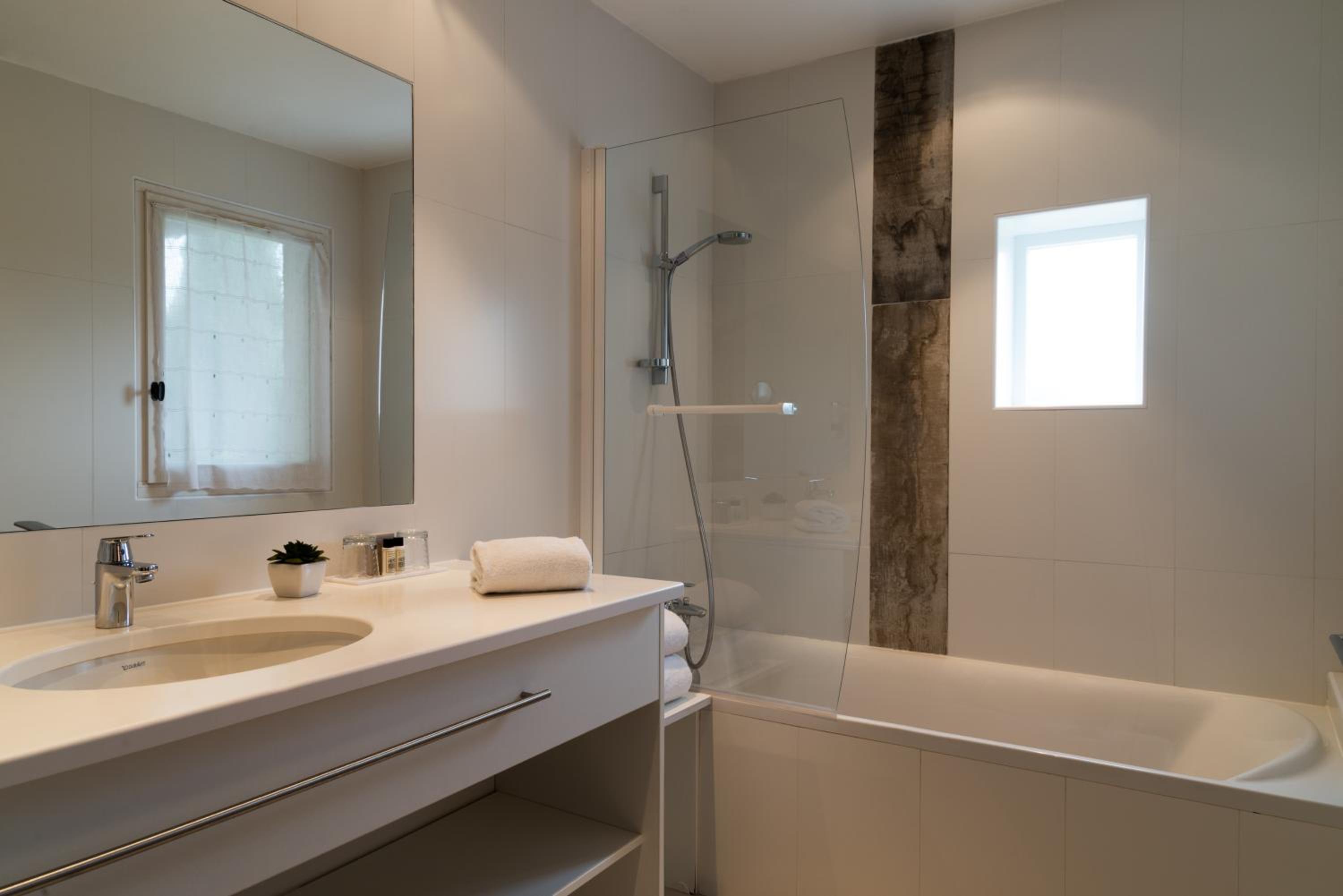 Deluxe Triple Room - Photo 2