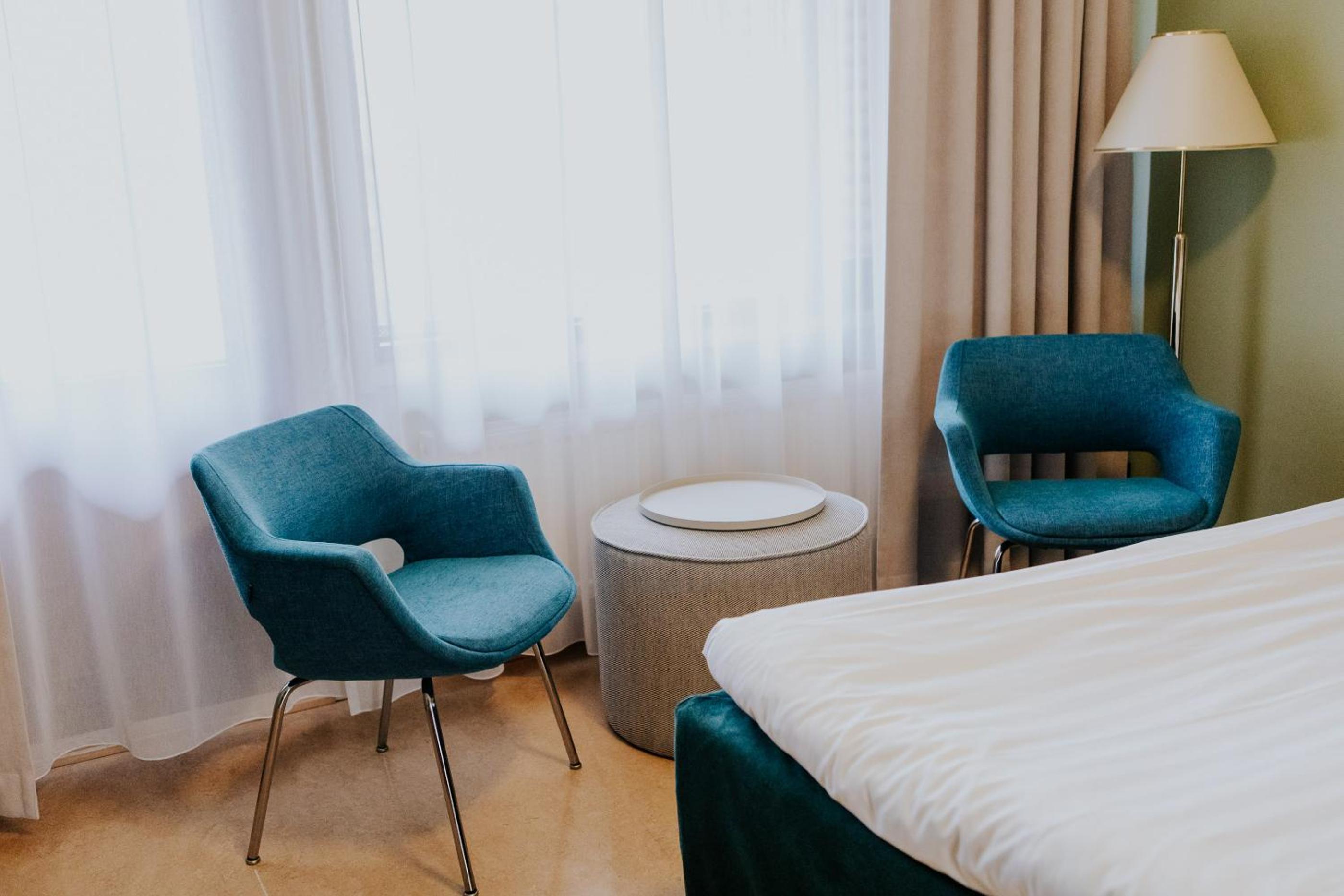 Standard Twin Room - Photo 6