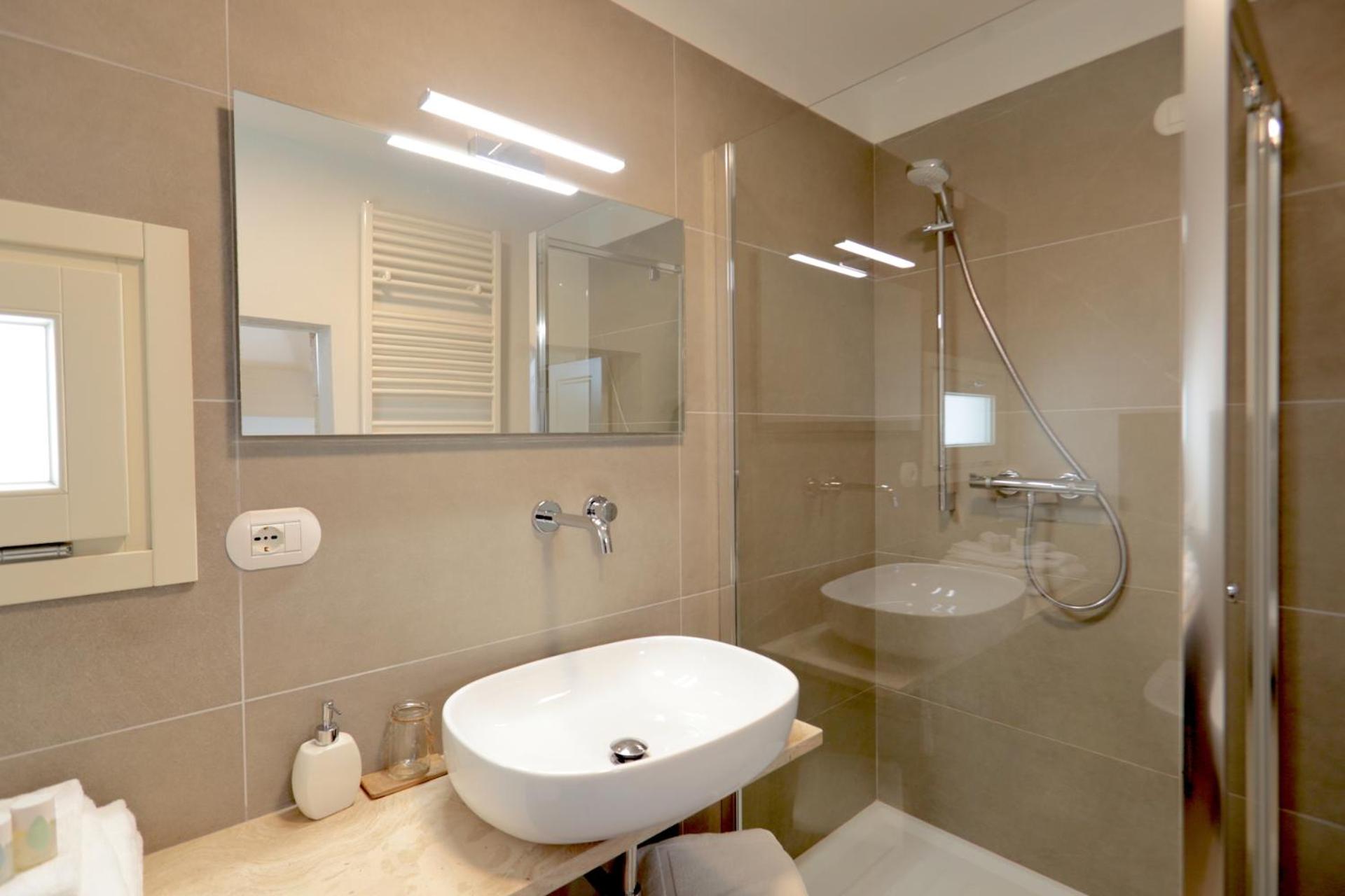 Double or Twin Room with Private Garden photo 3