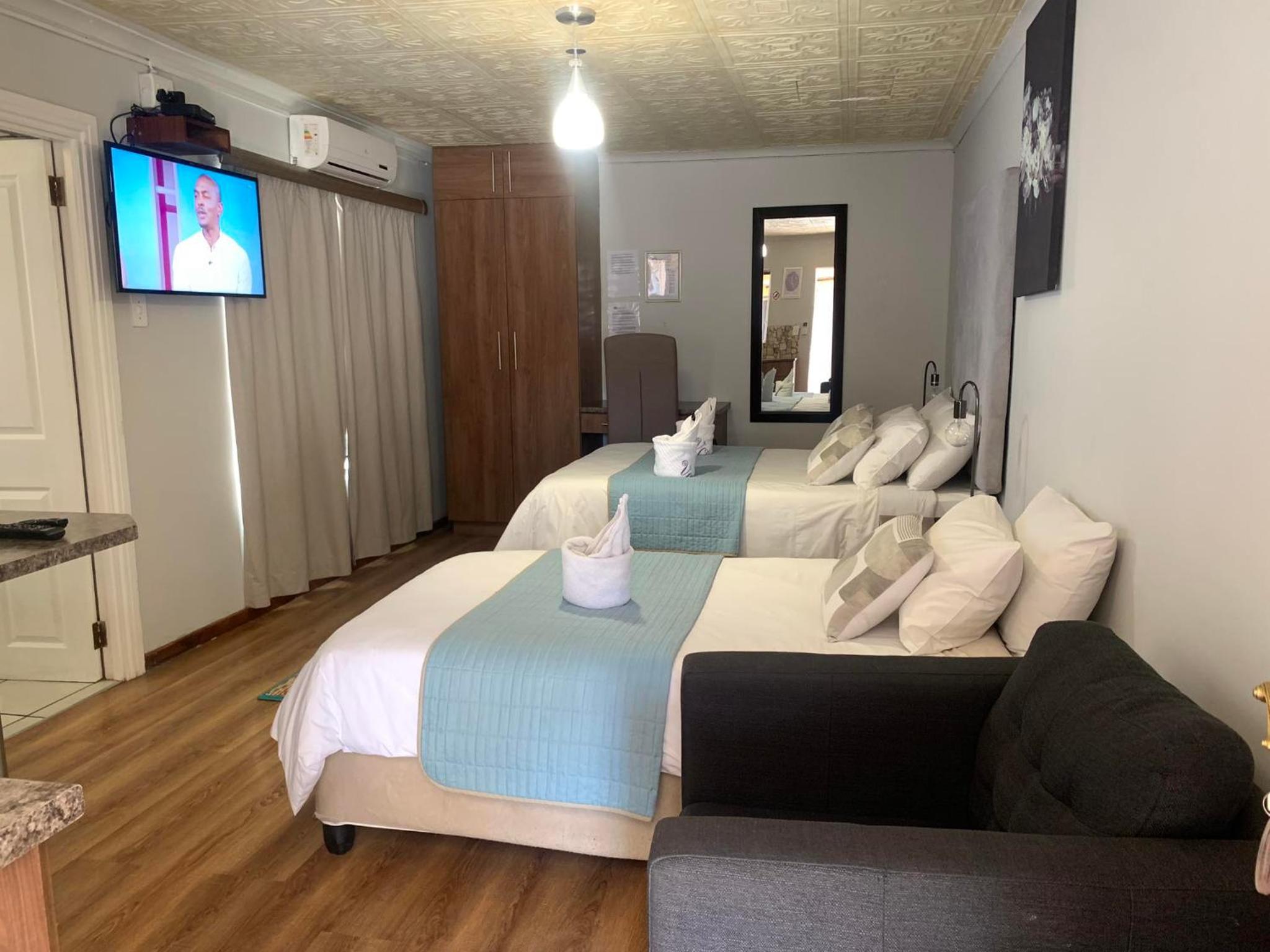 Luxury Triple Room photo 3