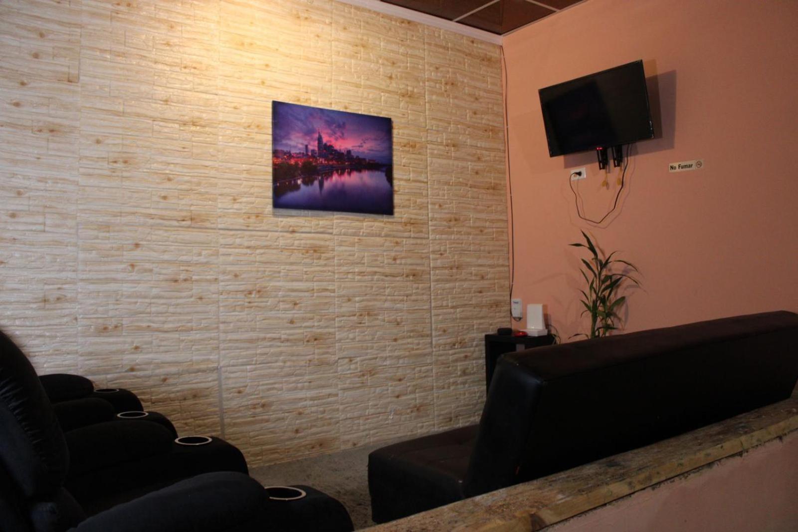 One-Bedroom House photo 1