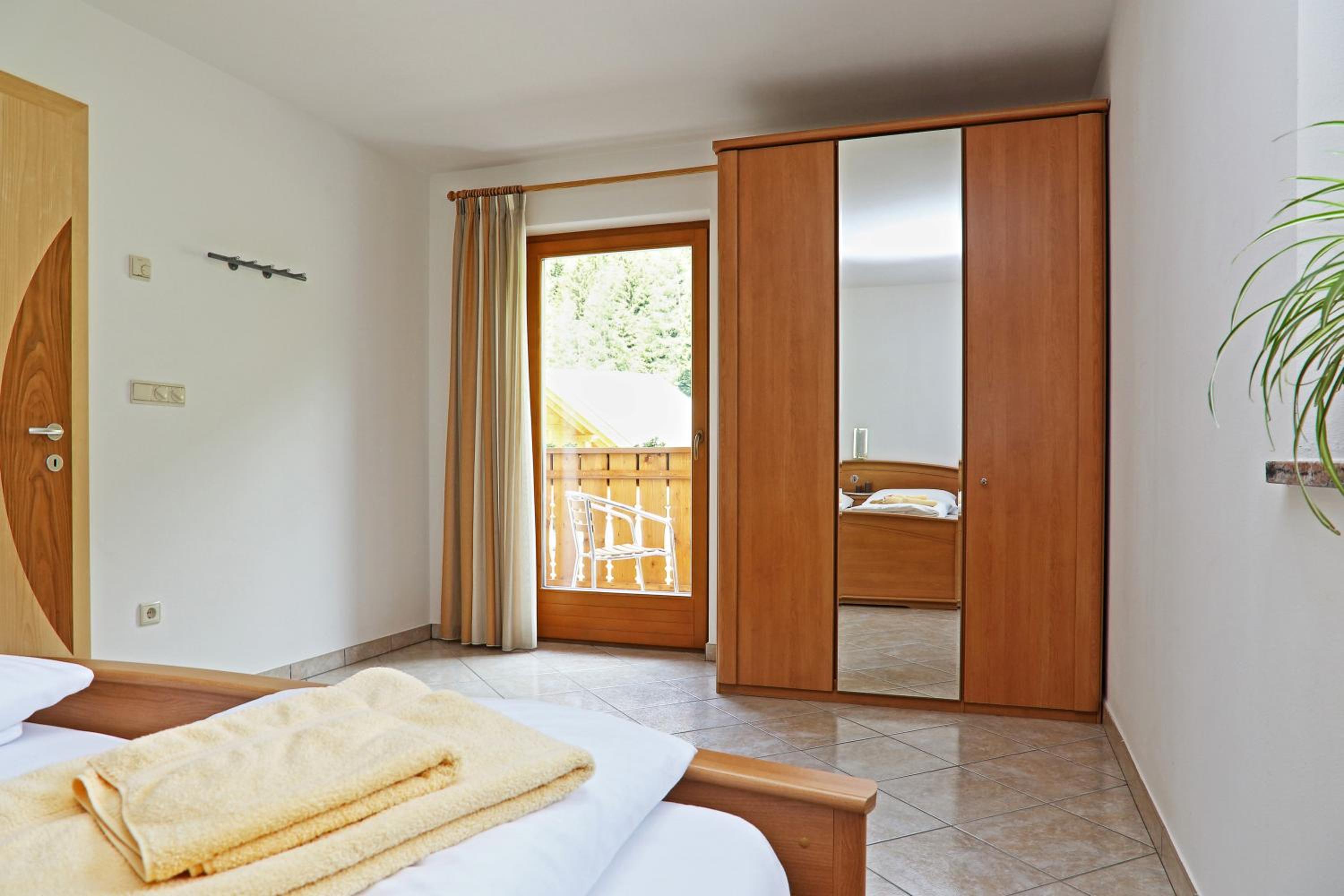 Superior One-Bedroom Apartment with Balcony