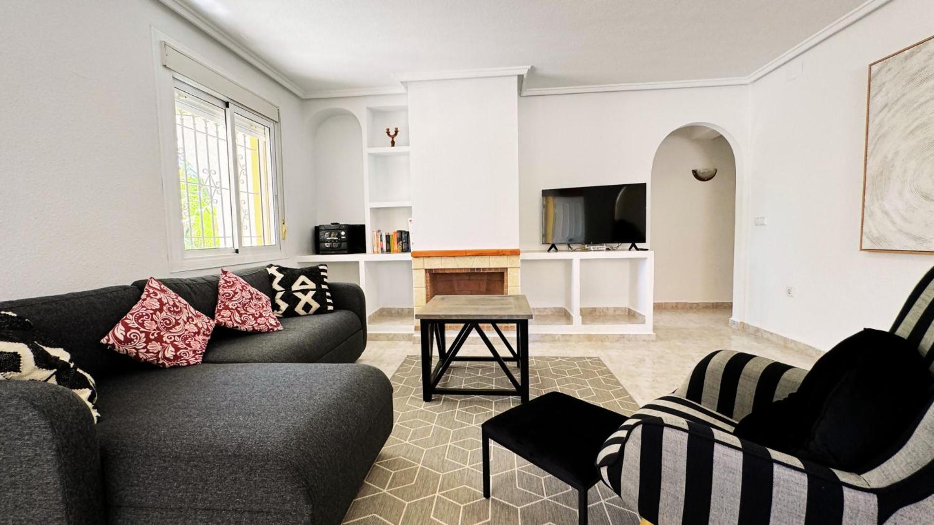 One-Bedroom House photo 3