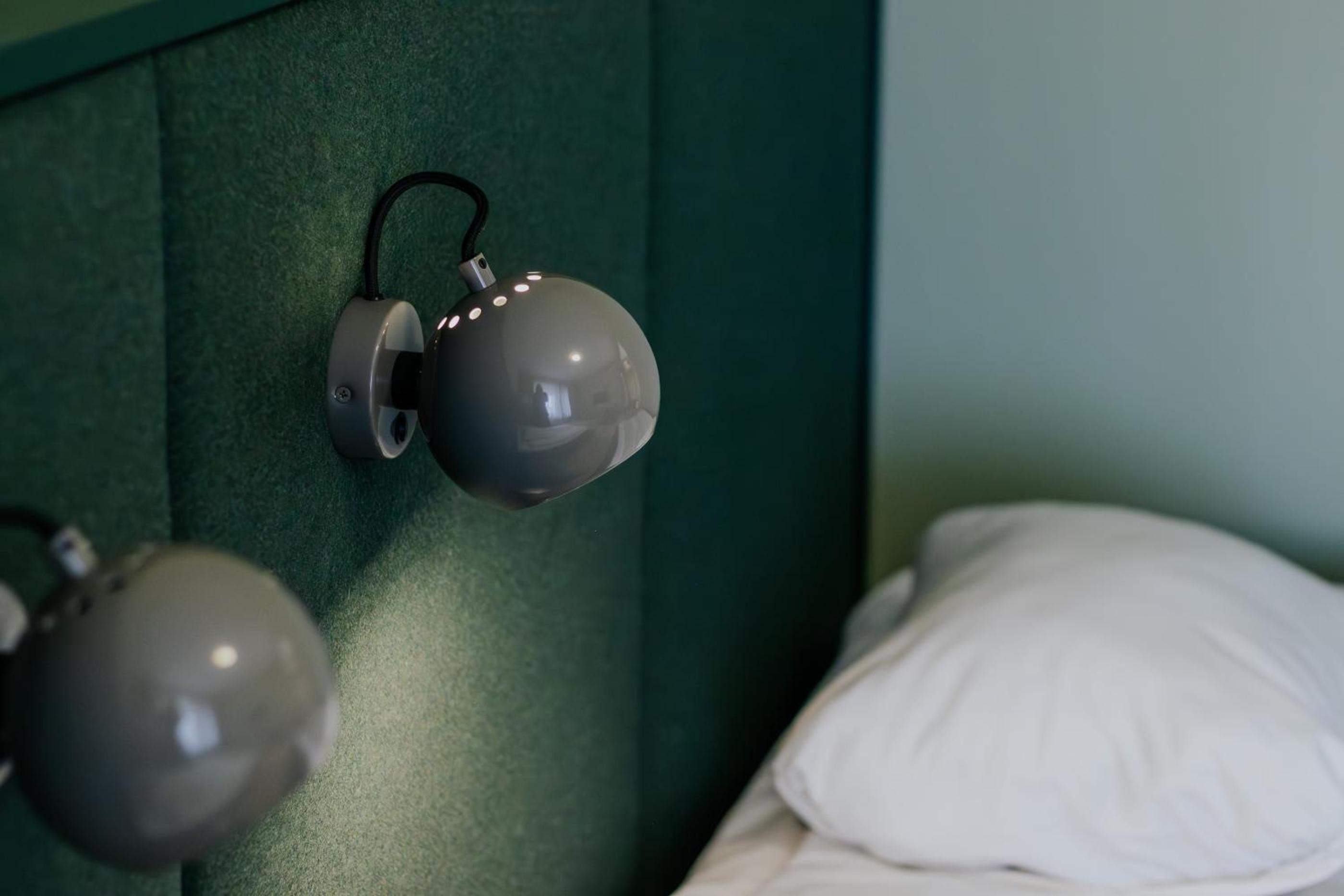 Standard Twin Room - Photo 10