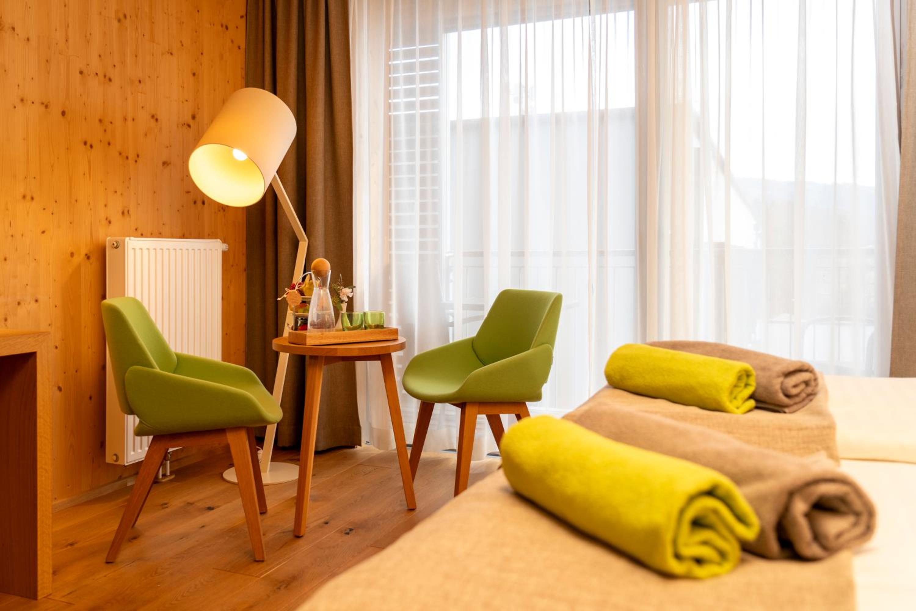 Premium Double or Twin Room with Balcony photo 2