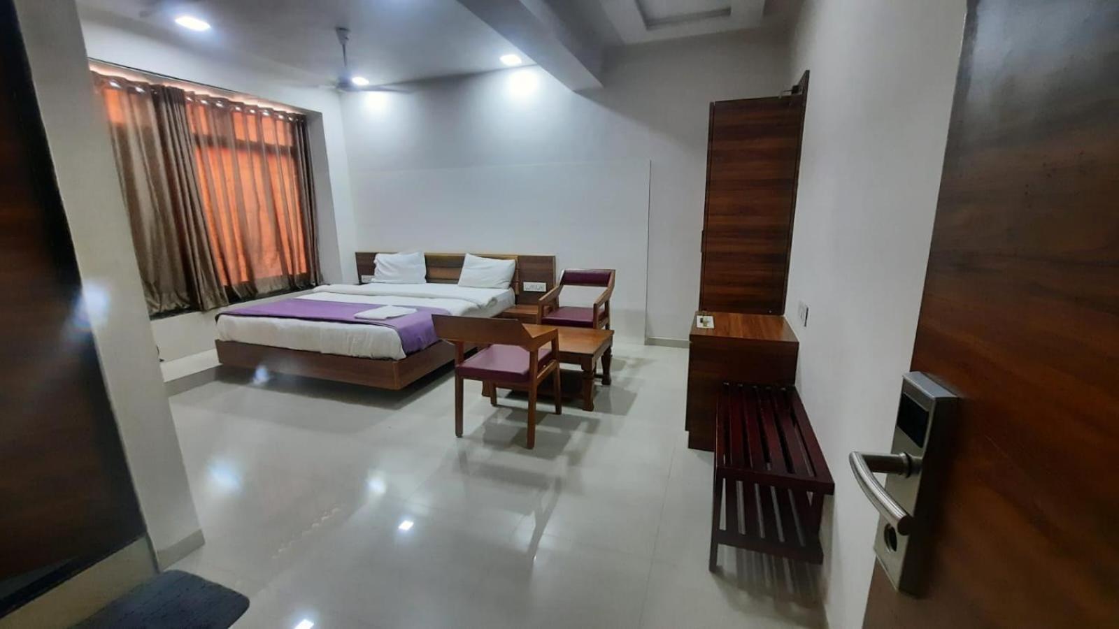 Deluxe Double Room photo 2