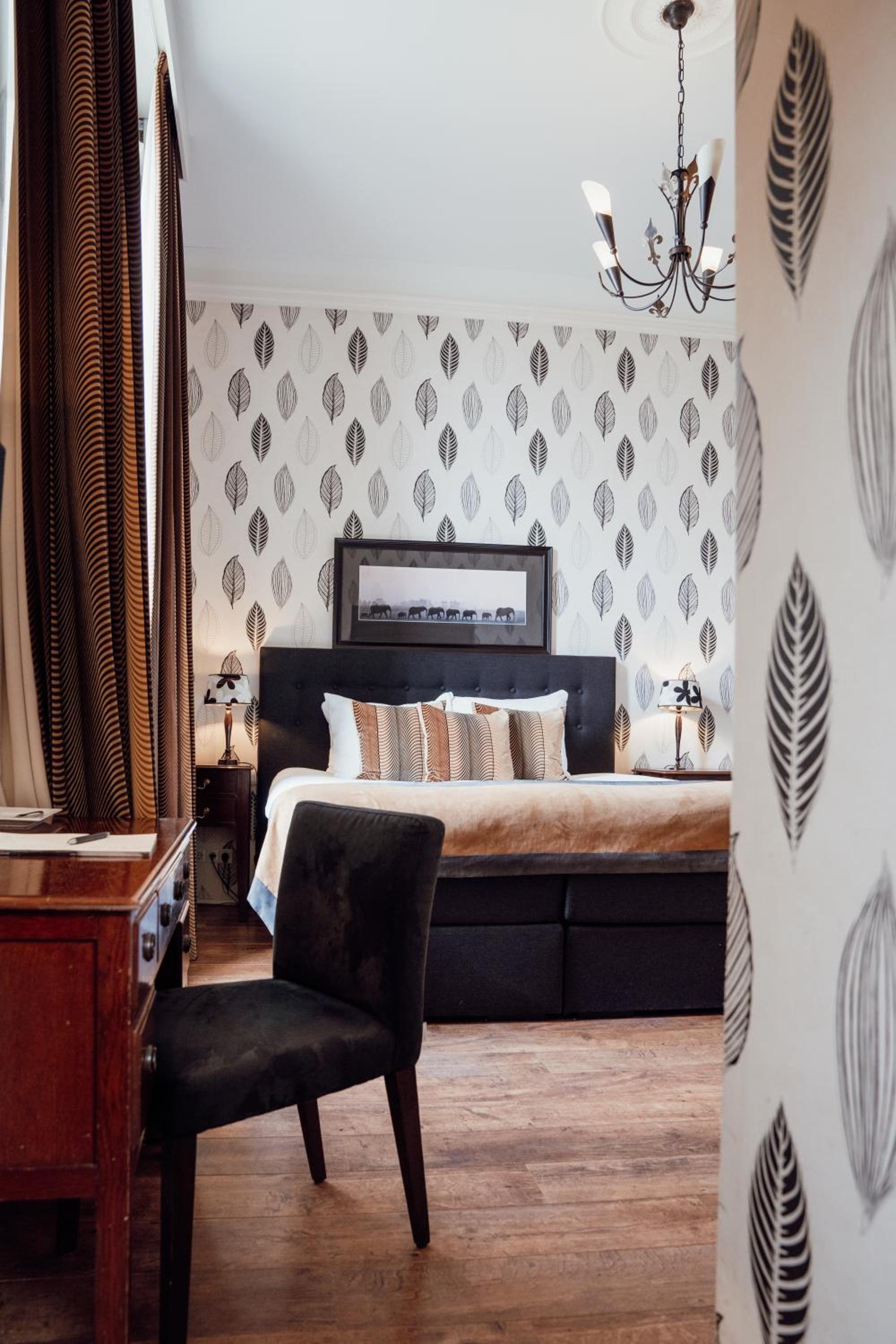 Deluxe Double or Twin Room photo 2