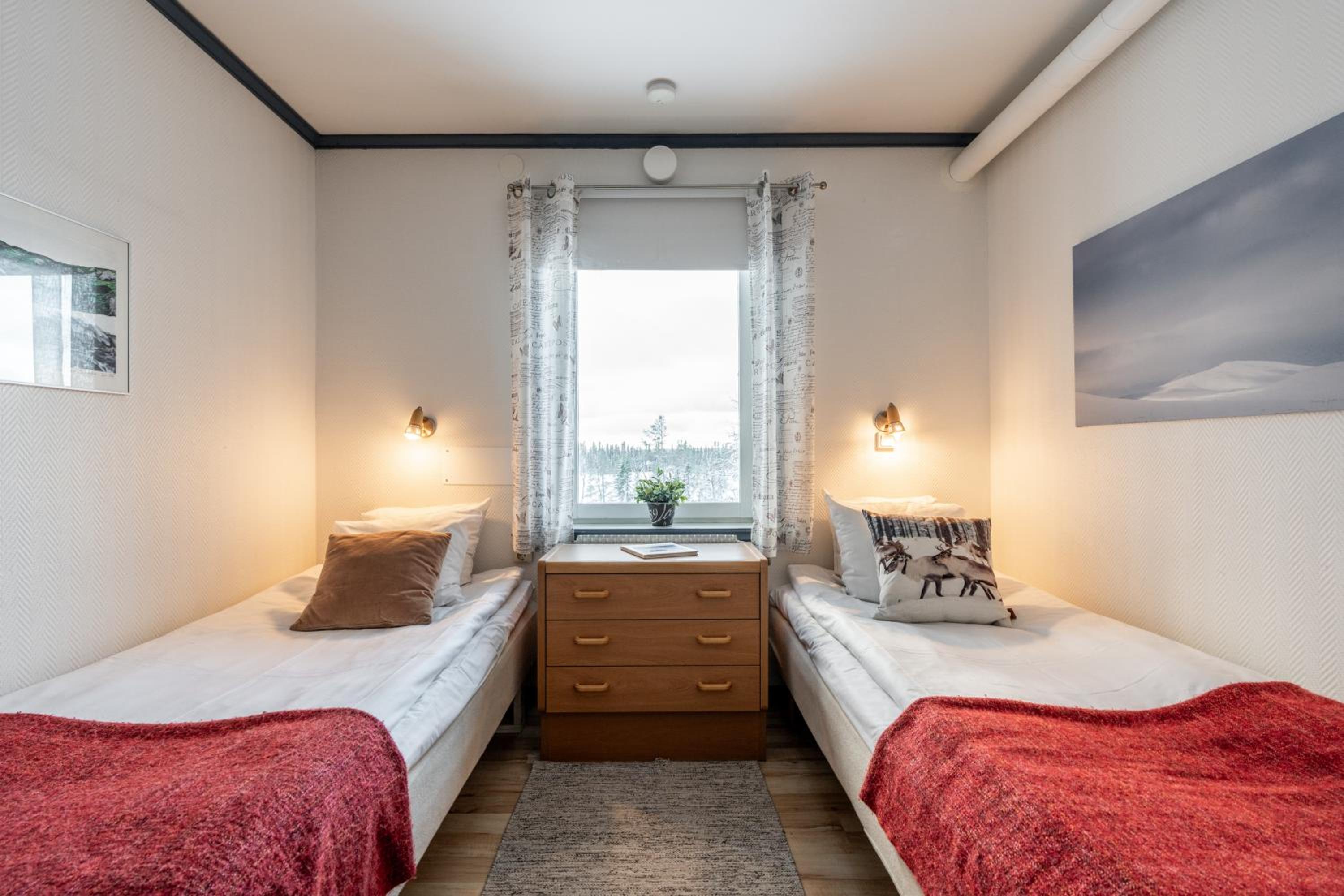 Twin Room with Private Bathroom photo 1