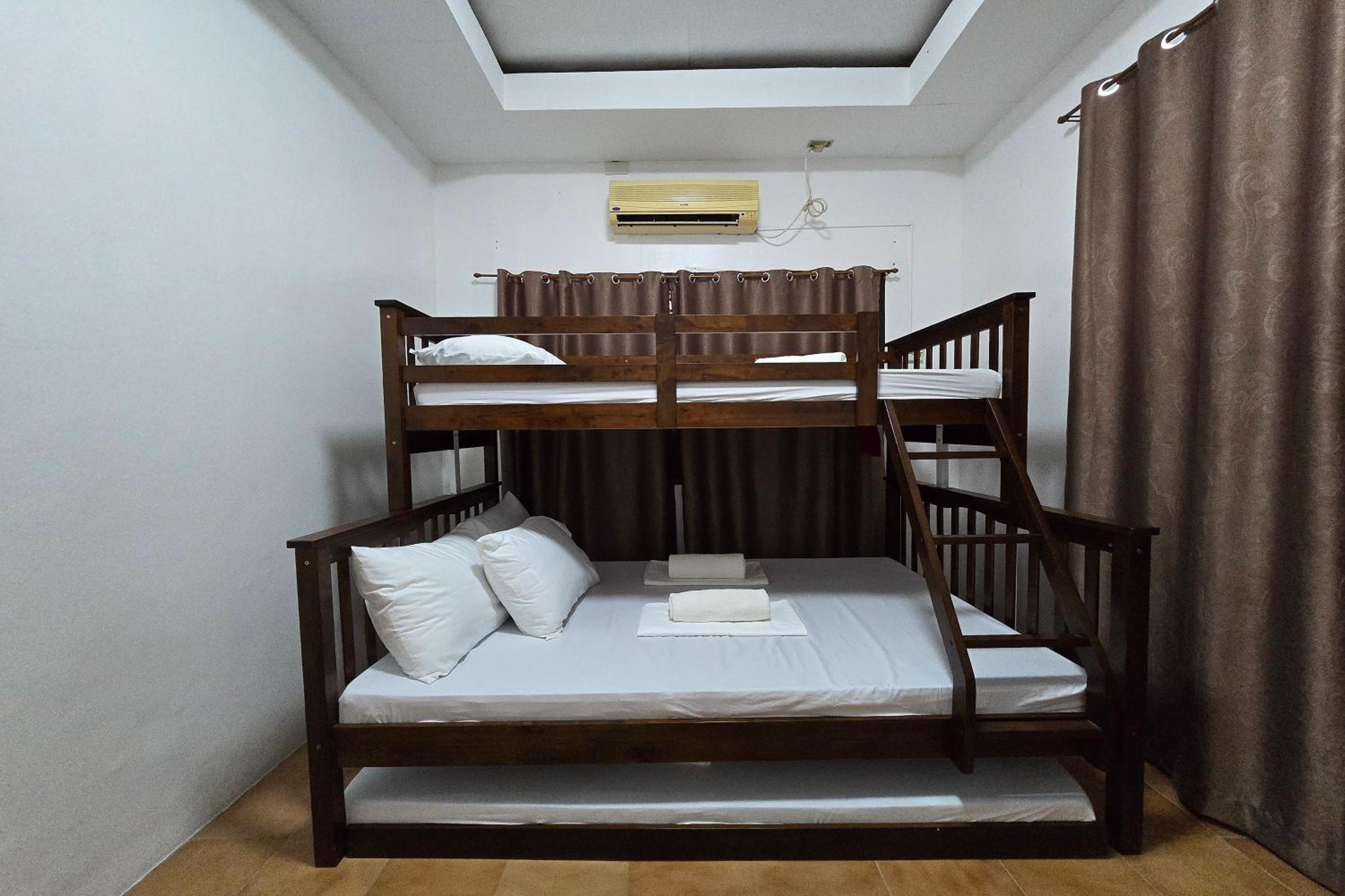 Villa - Photo 3