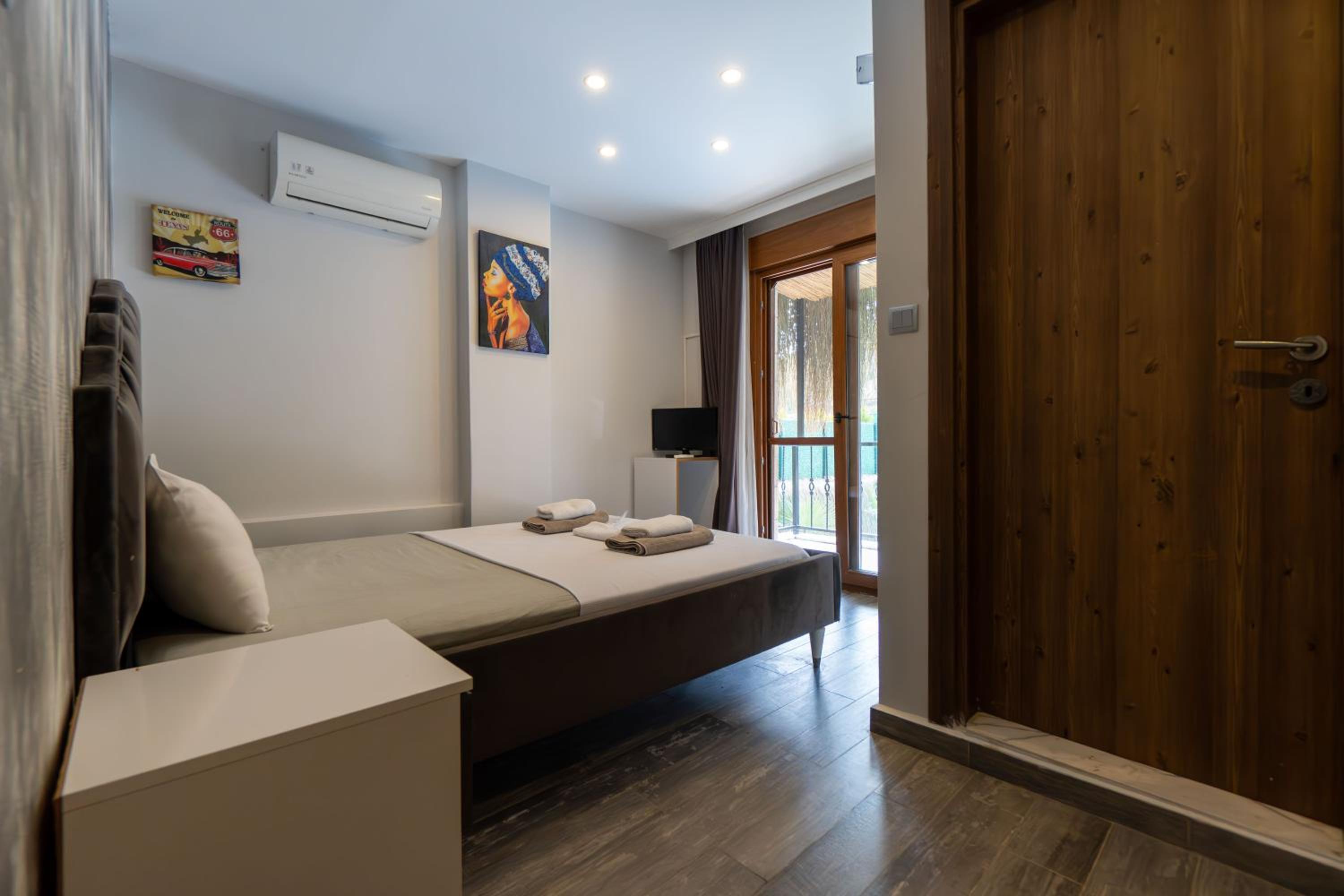Double Room with Pool View