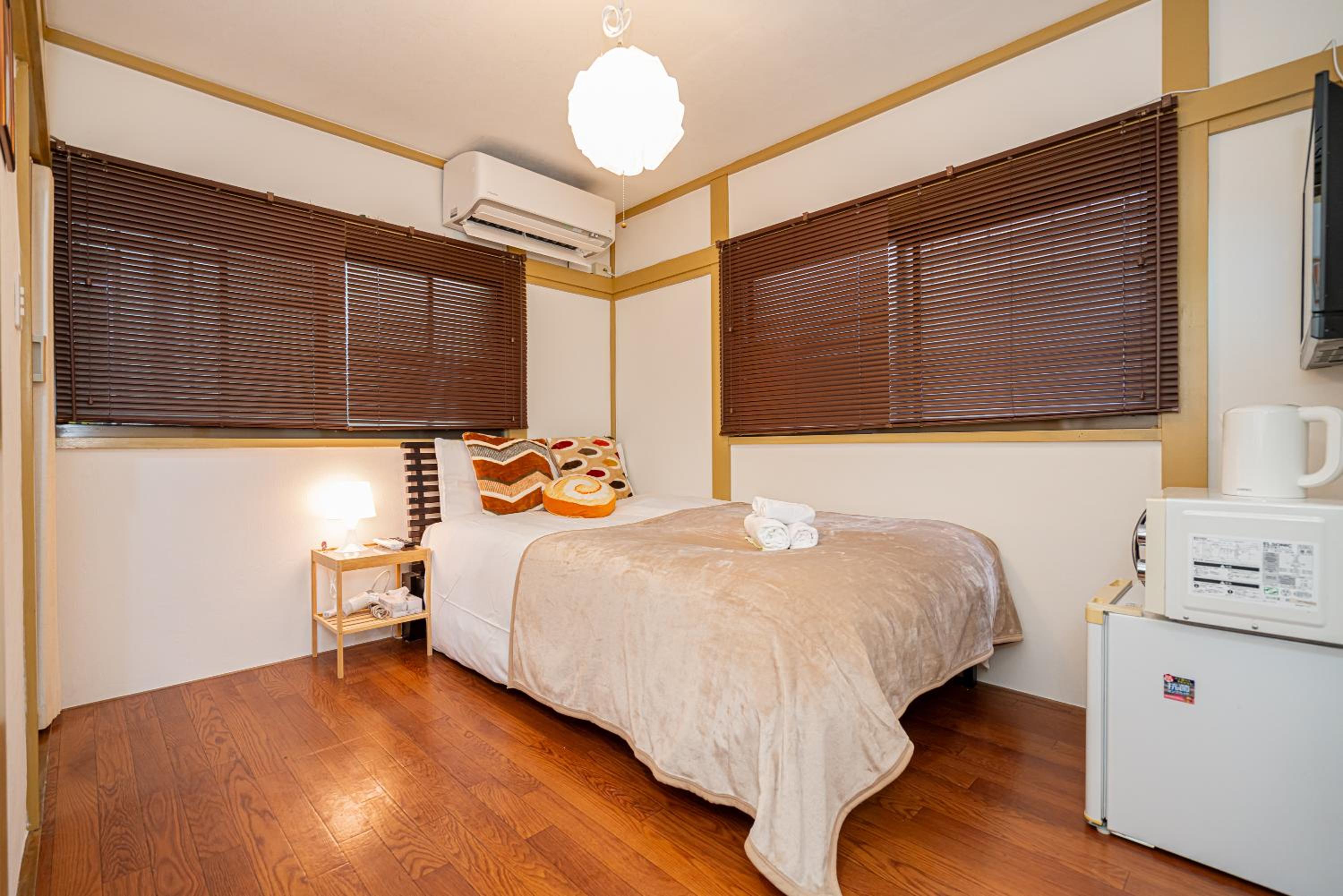 One-Bedroom Apartment photo 2