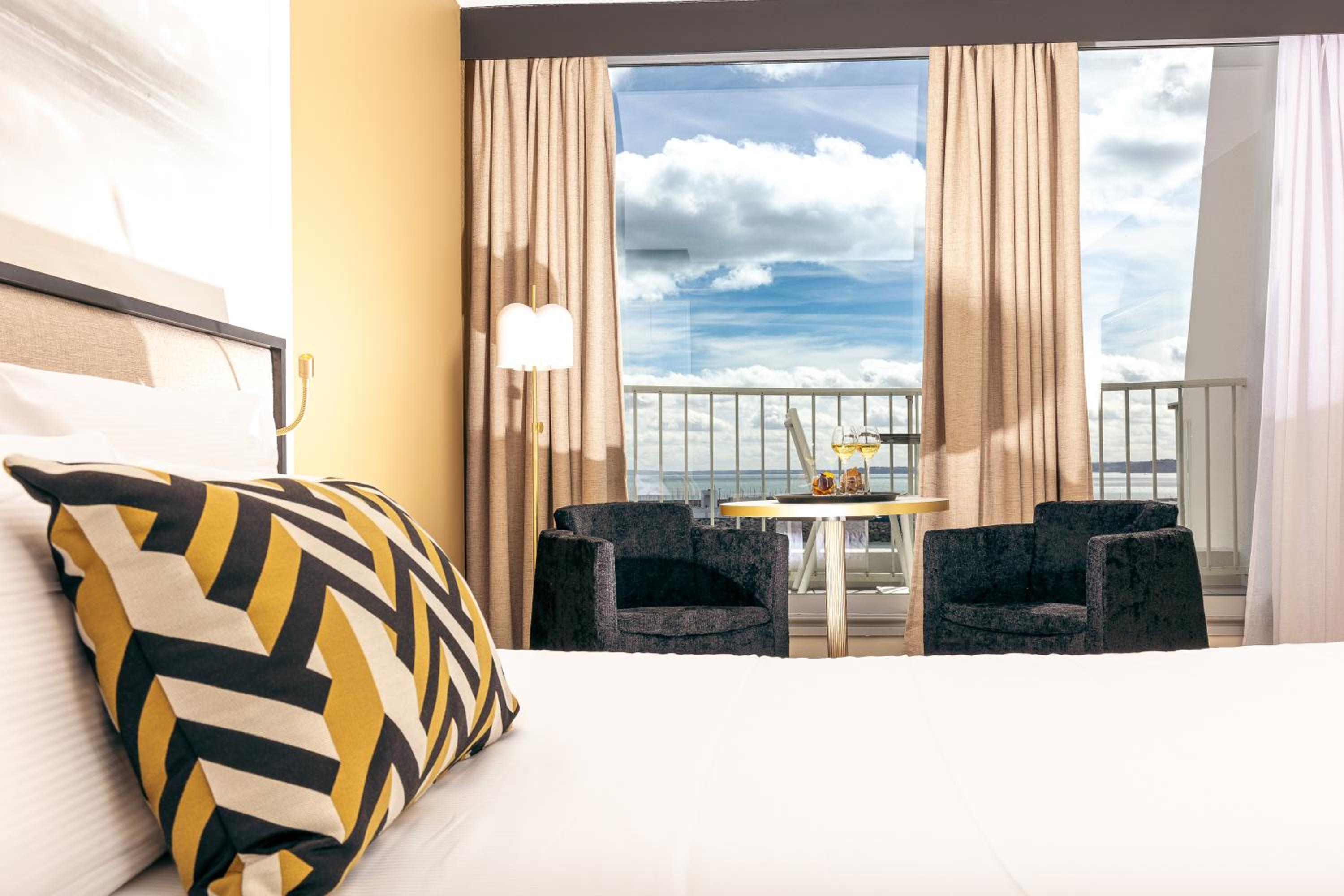 Prestige Double Room with Terrace and Sea View - Photo 16