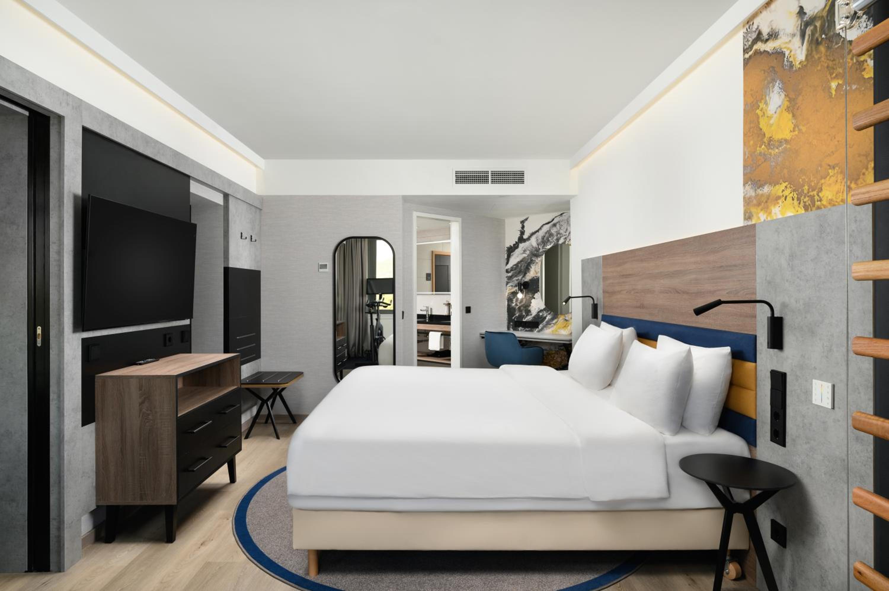 Premium Double Room, City View(1 Queen Bed)