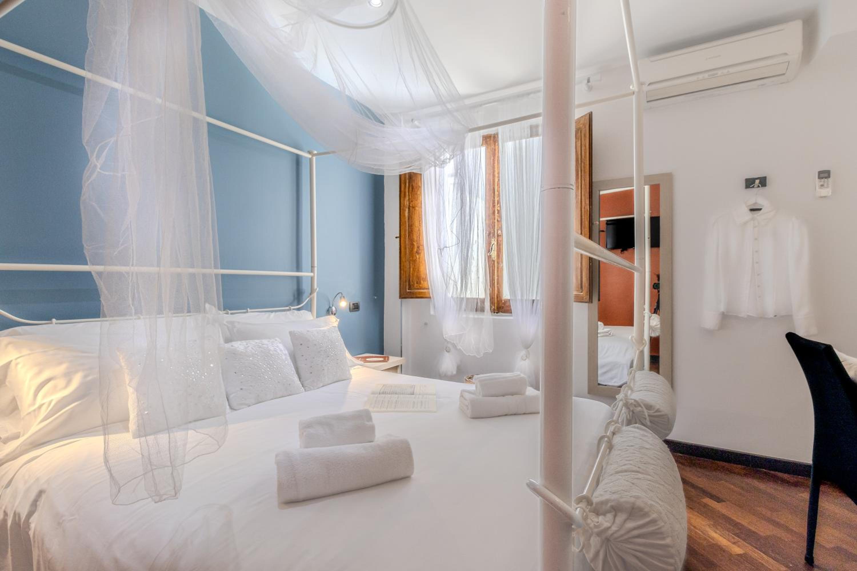 Double Room photo 3