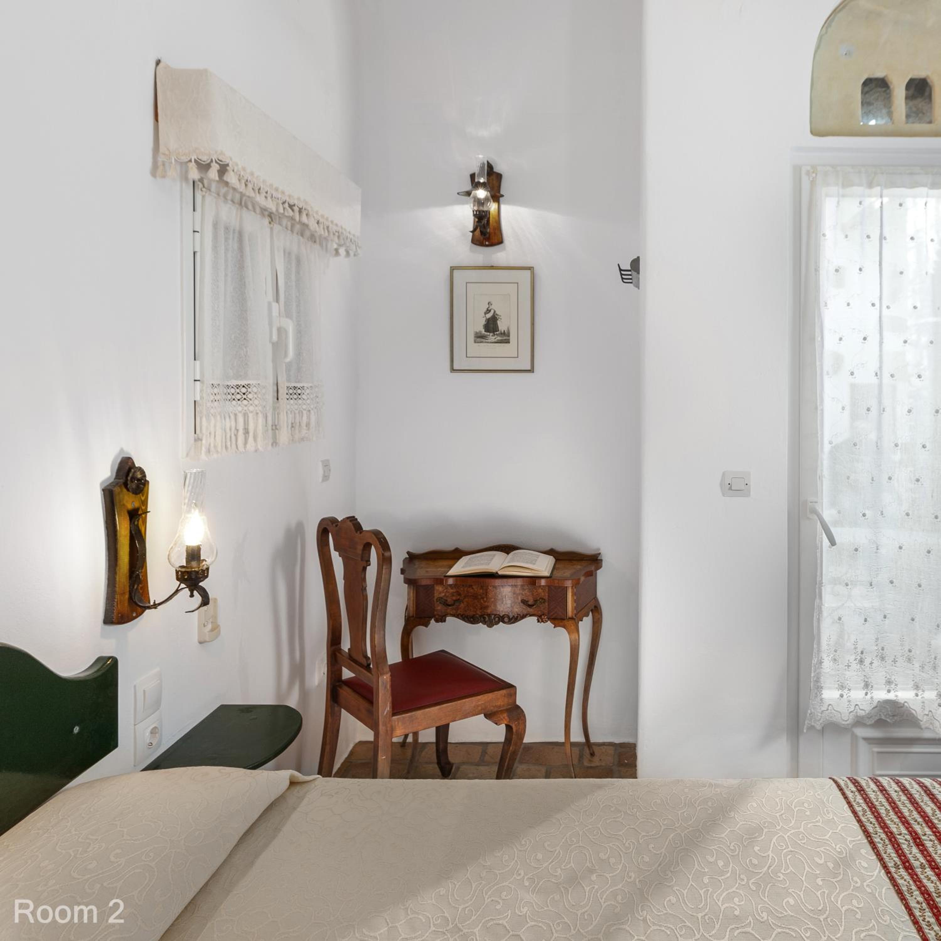 Standard Double Room - Photo 41