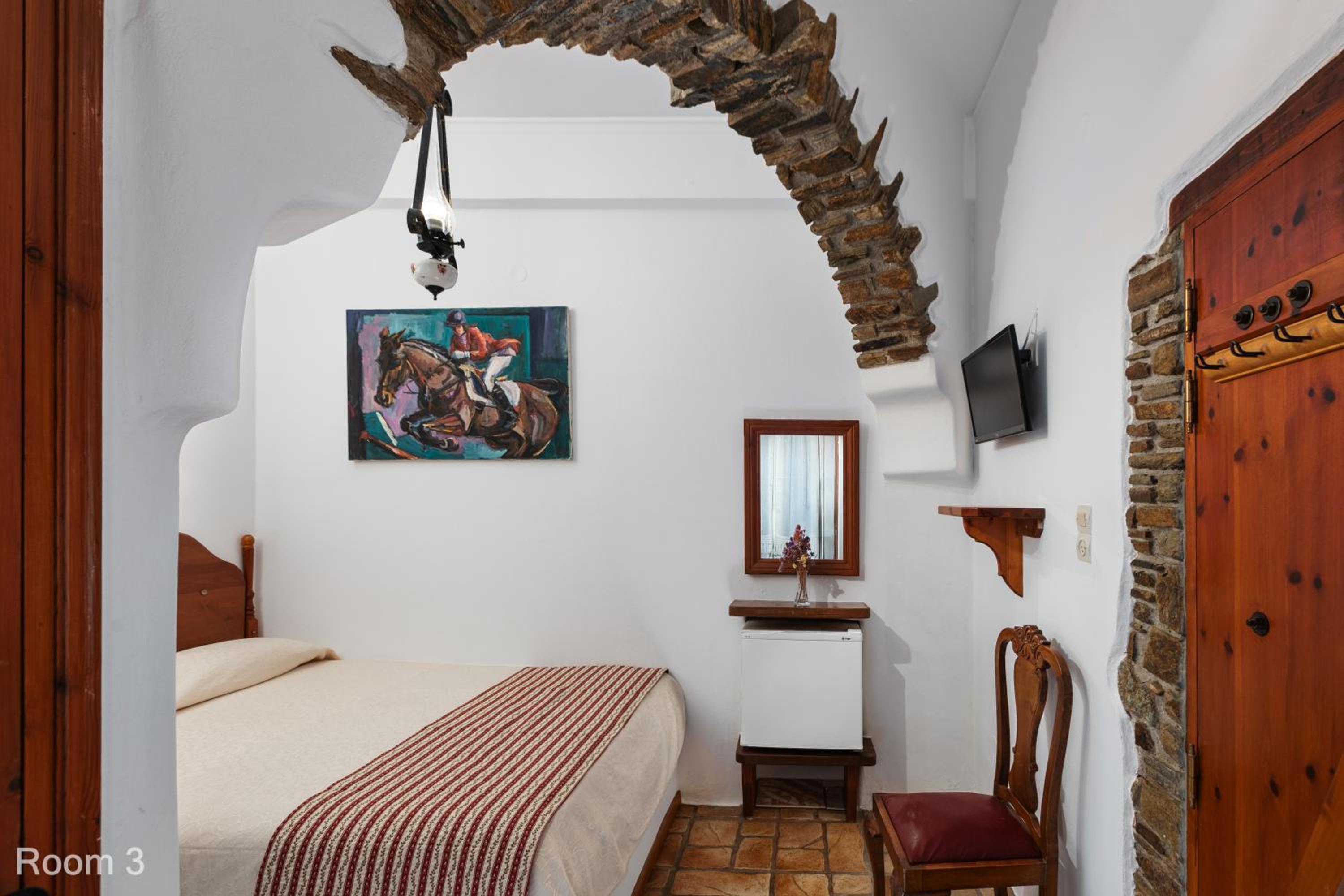 Standard Double Room - Photo 25