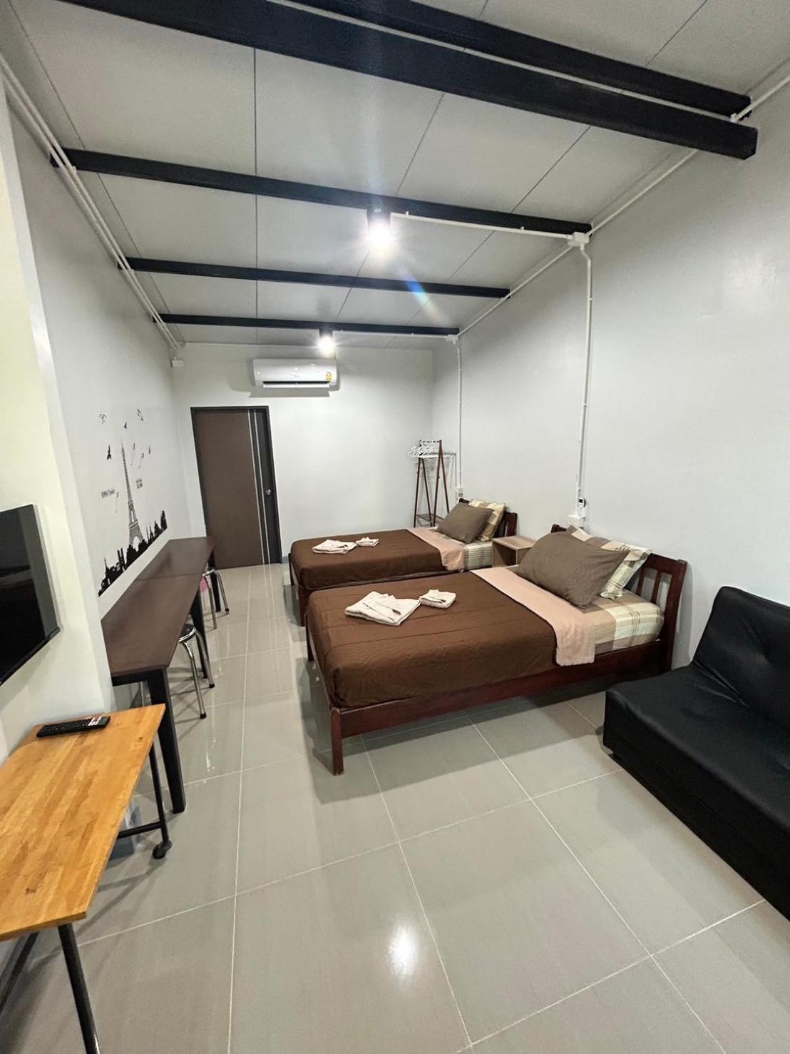 Standard Twin Room - Photo 5