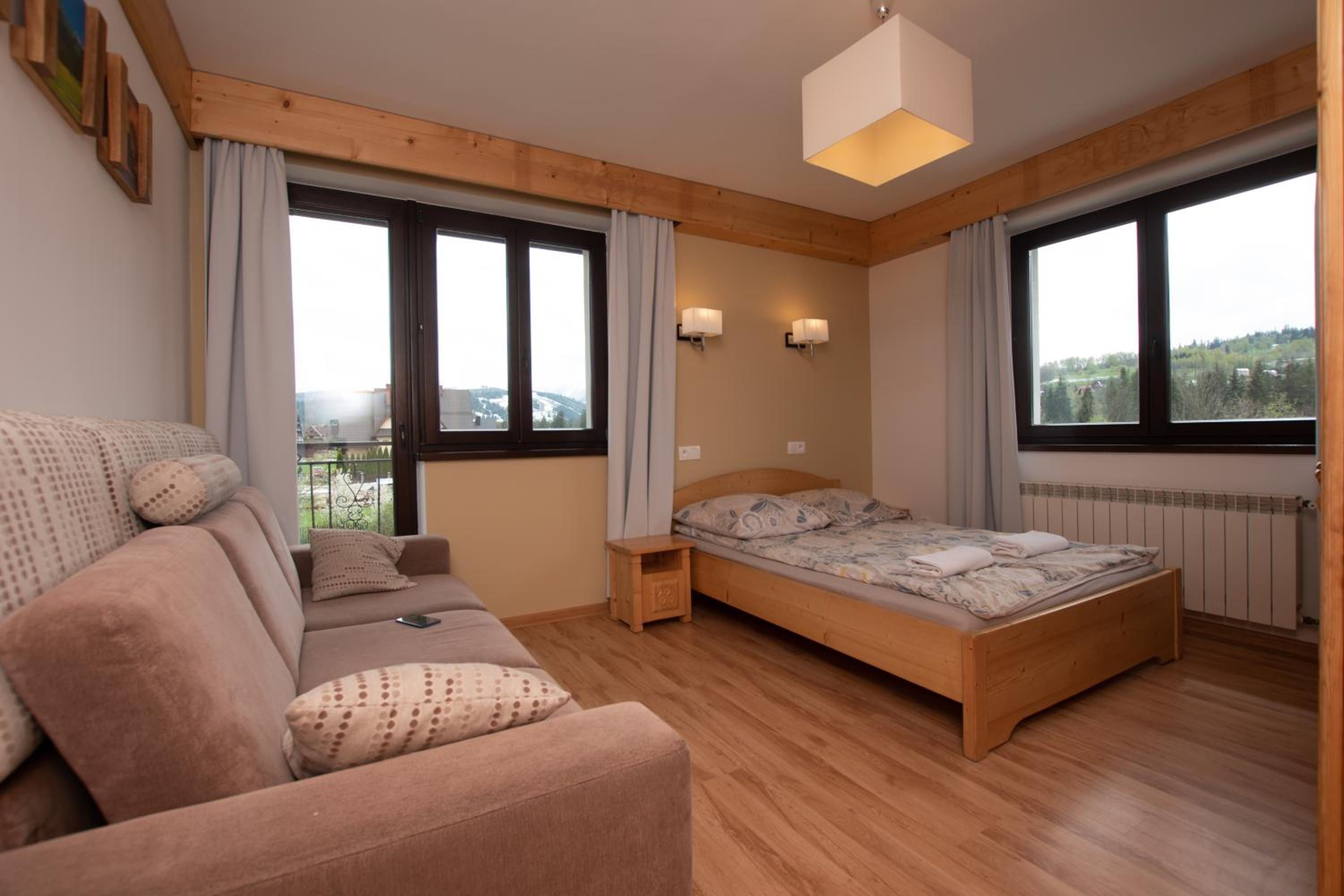 Two-Bedroom Apartment with Mountain View photo 1