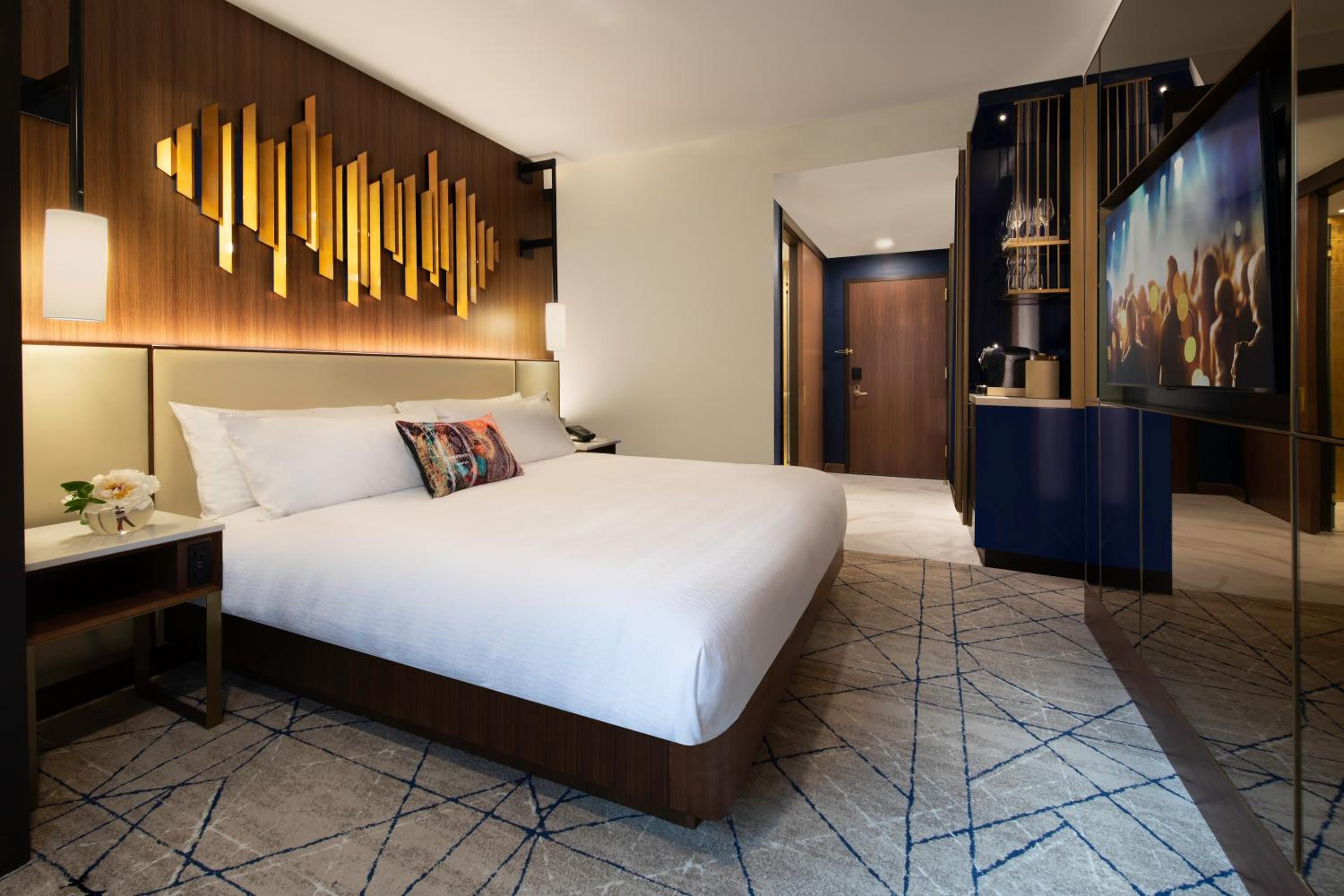 Deluxe Queens, 2 Queen Beds