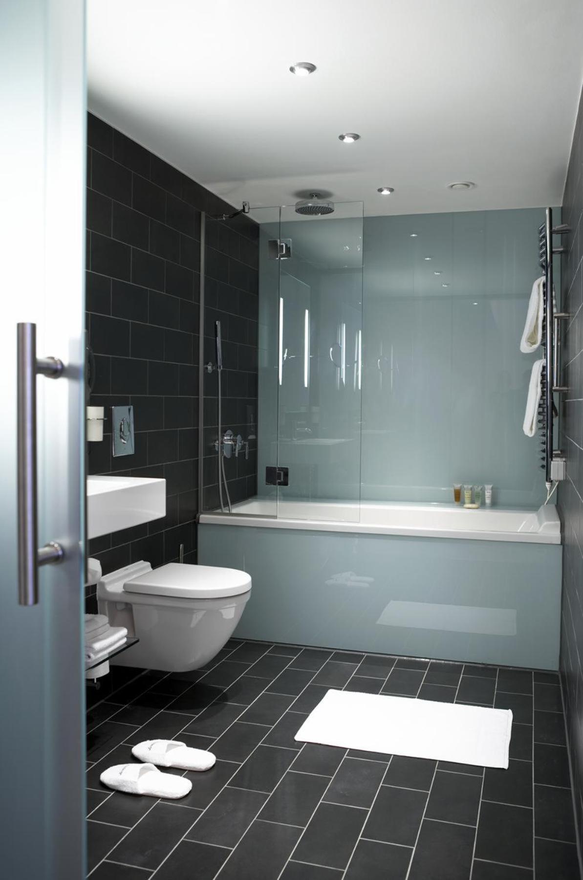 Superior Twin Room with City View - Photo 3