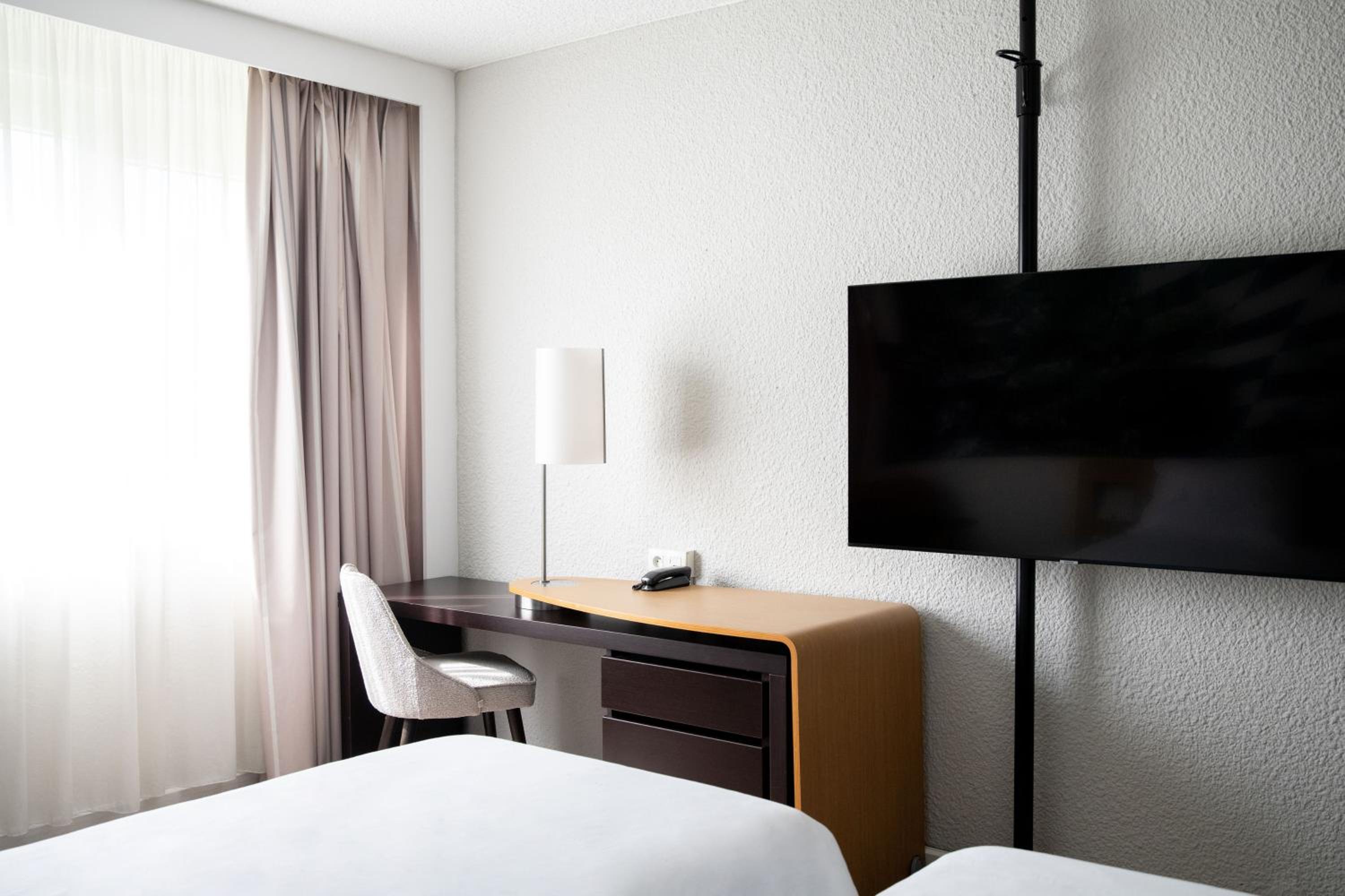 Double or Twin Room - Photo 3