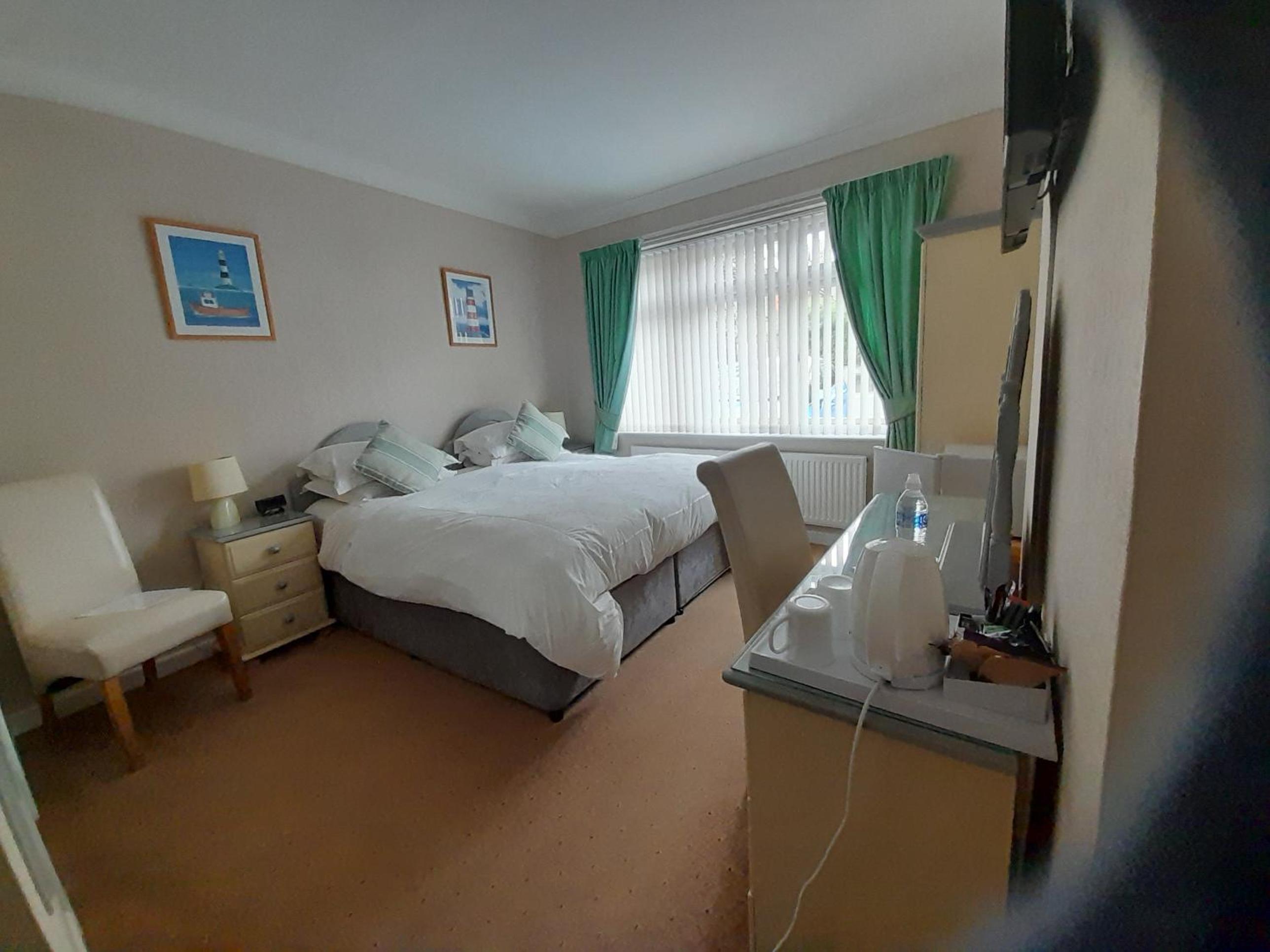 Super King Room - Photo 10