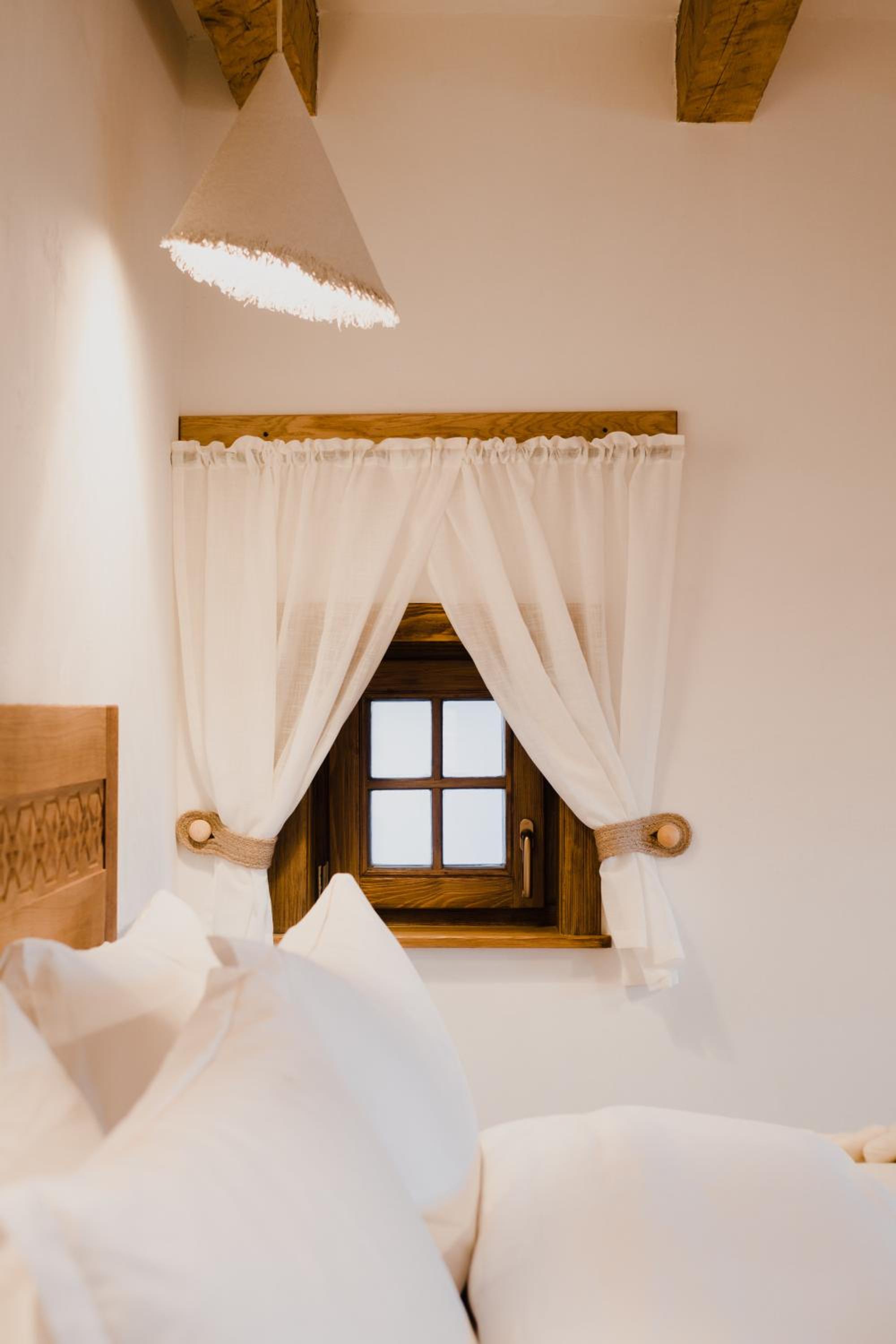 Double Room - Photo 6