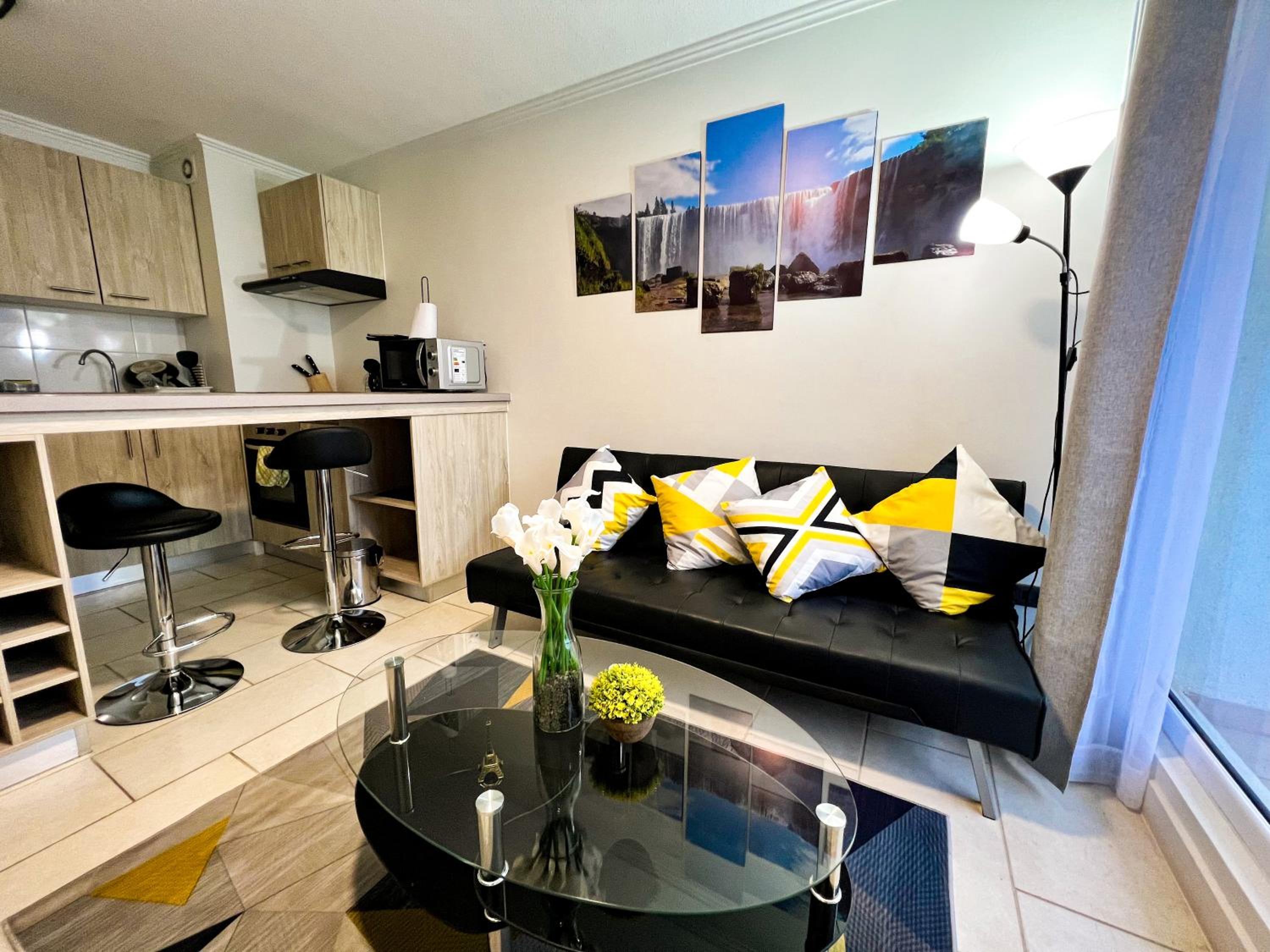 One-Bedroom Apartment photo 2
