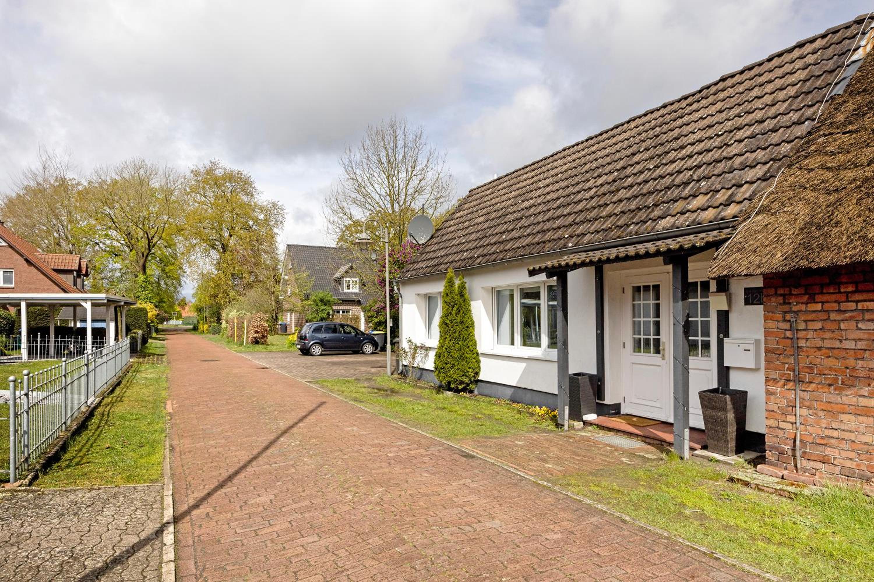 Three-Bedroom House photo 2