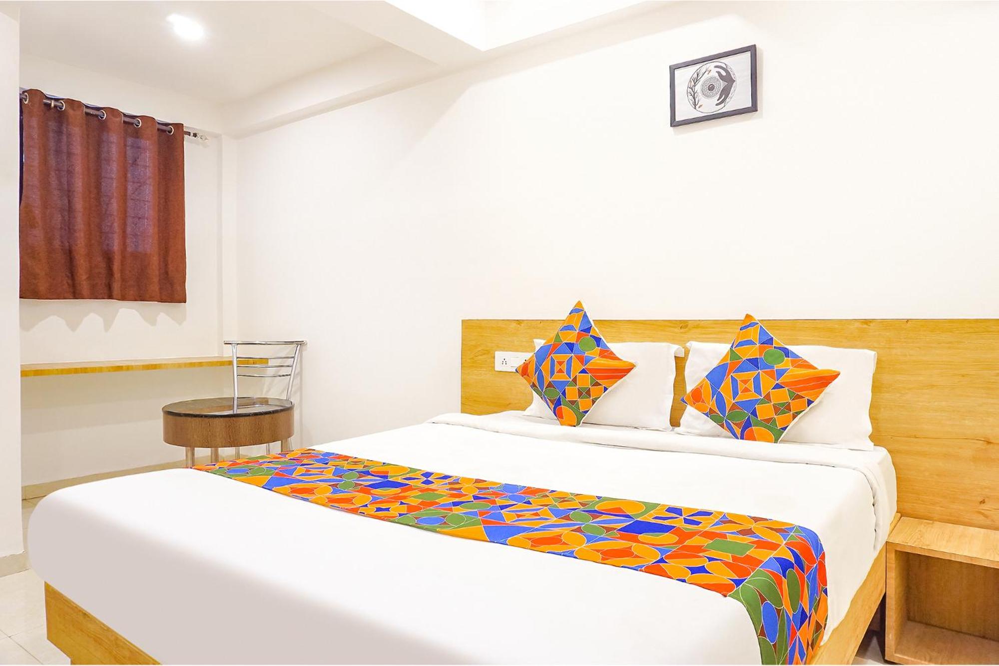 Deluxe Room - Photo 3