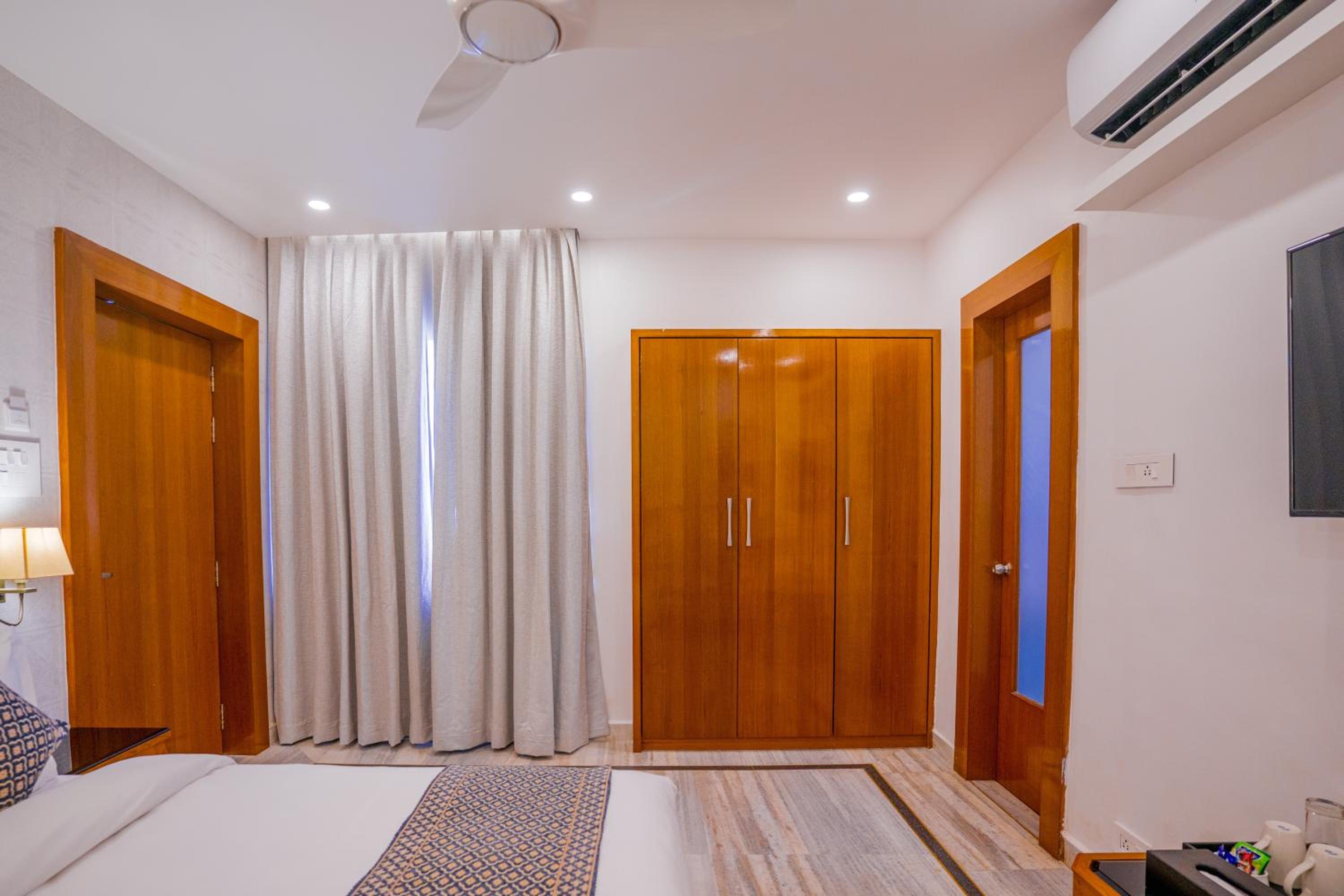 Standard Double Room - Photo 6