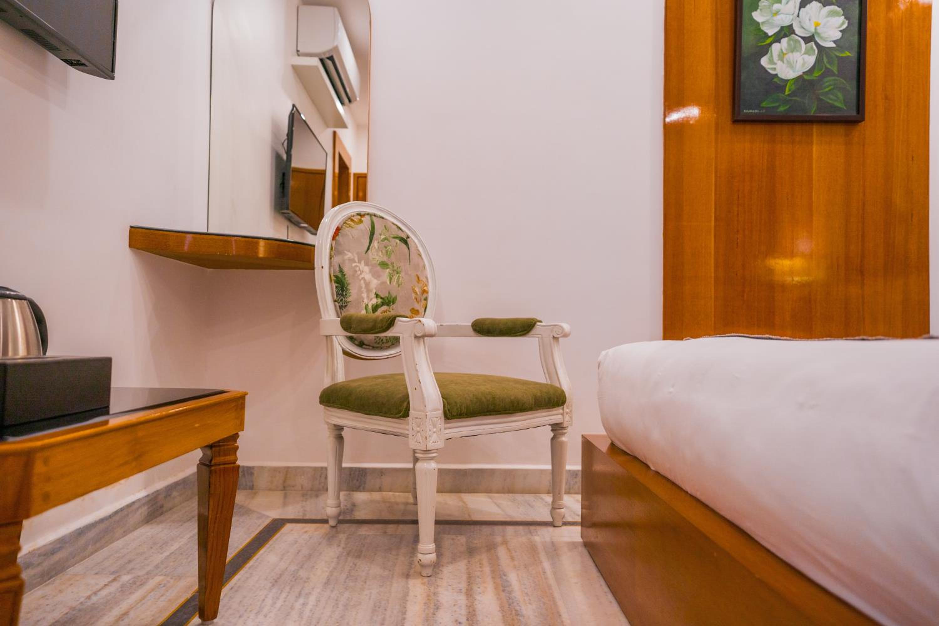 Standard Double Room - Photo 5