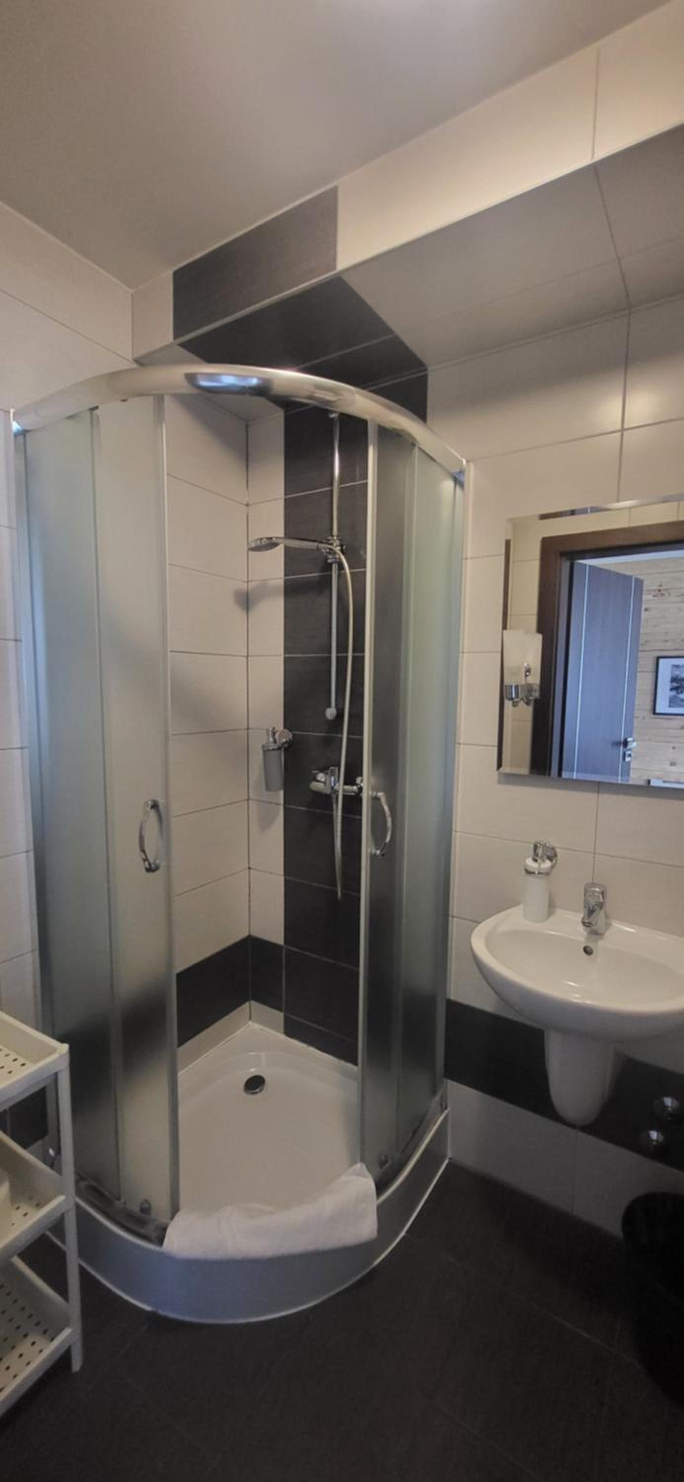 Deluxe Double Room with Extra Bed - Photo 7
